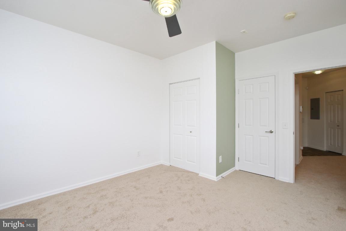 STONEY RUN VILLAGE - Residential Lease