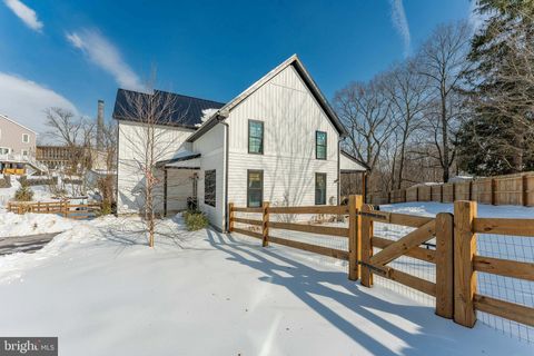 Tiny photo for 38 E 5th Avenue, COLLEGEVILLE, PA 19426 (MLS # PAMC2166290)