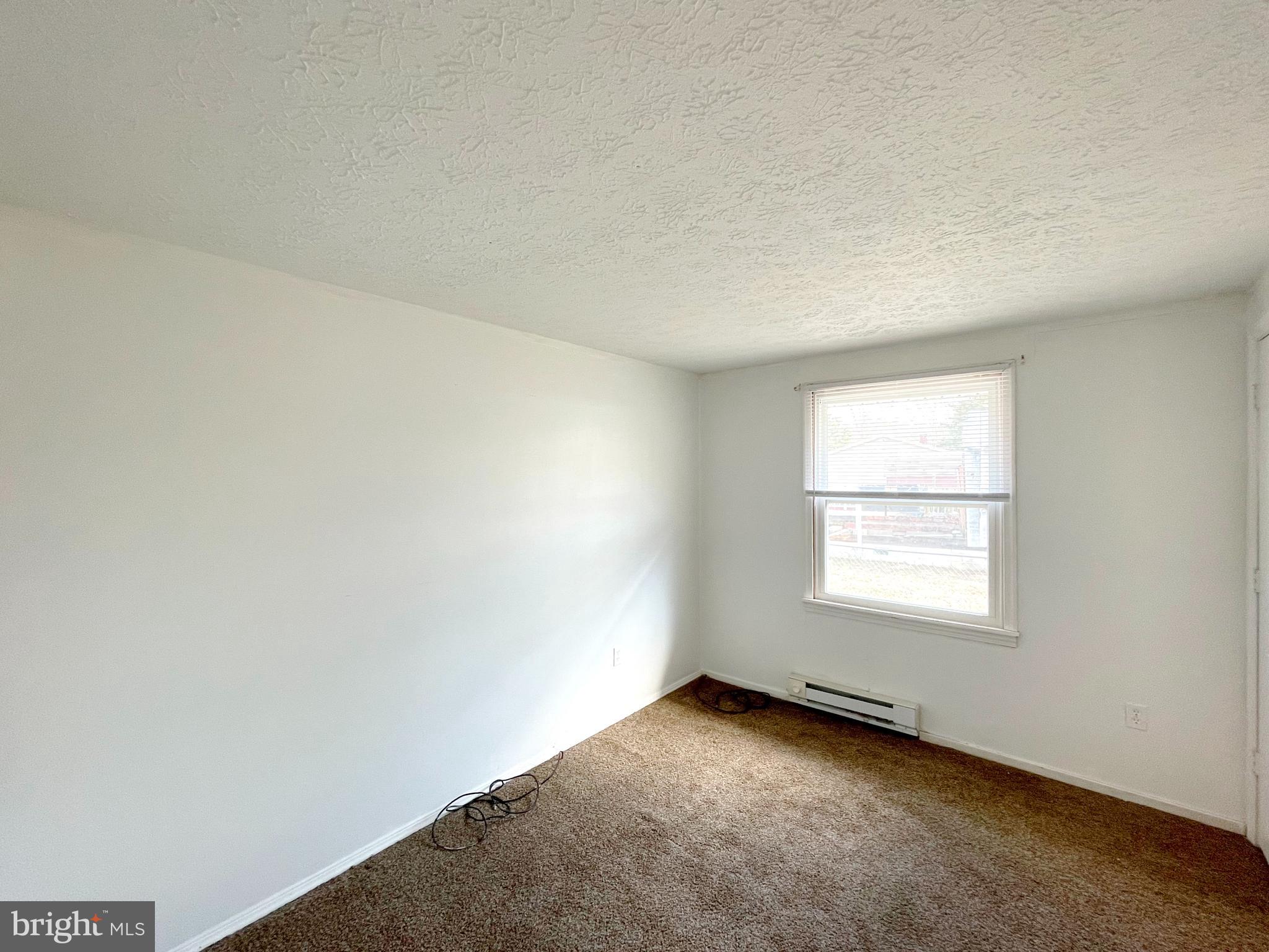 SOUTH HAMPTON - Residential Lease