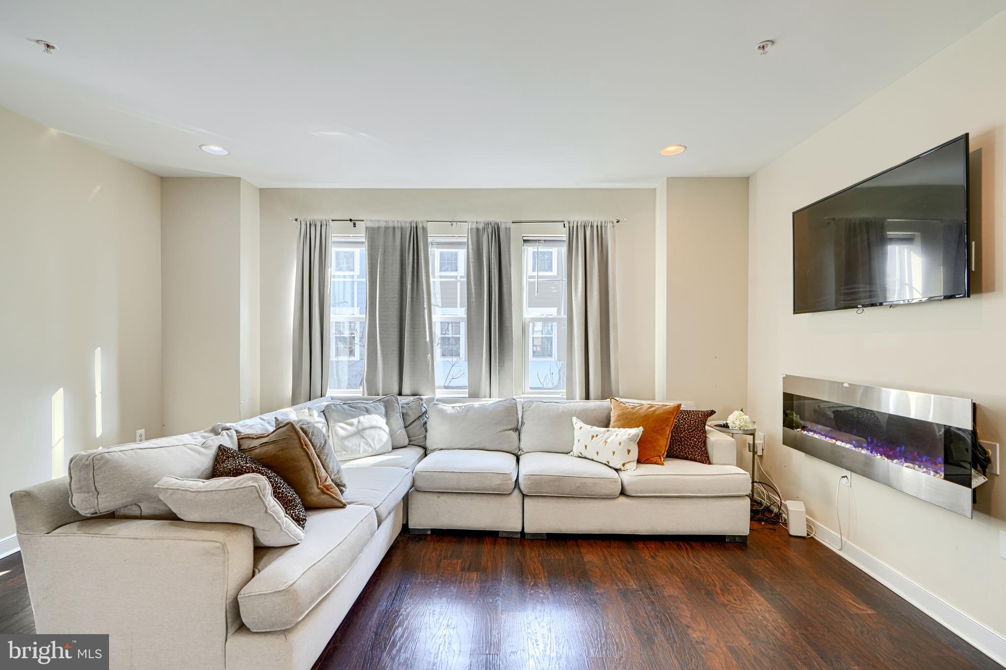 TOWSON - Residential