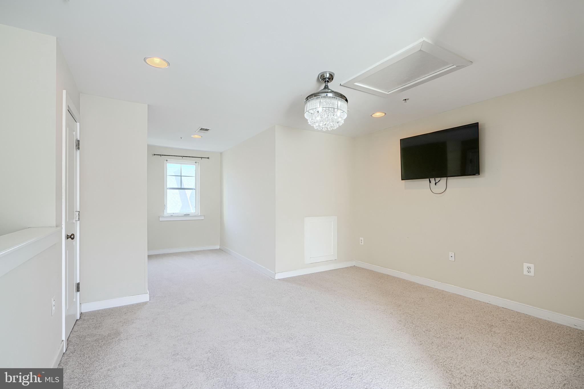 TOWSON - Residential