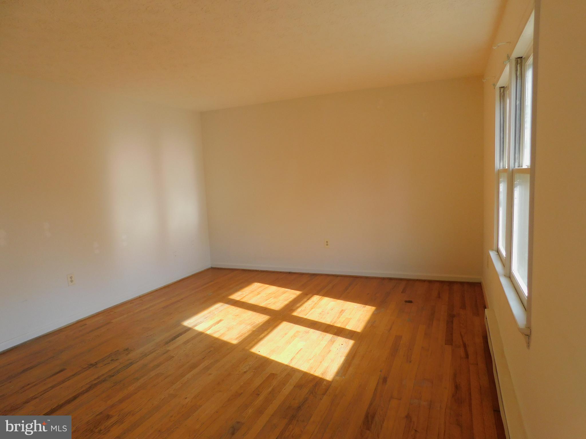 FREDERICKTOWNE TOWNHOUSE - Residential Lease