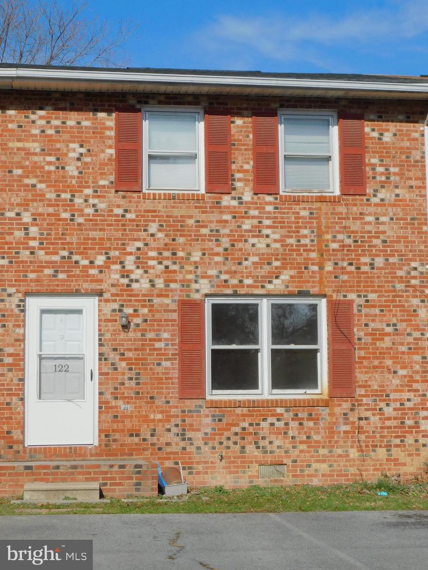 2 bed 1.5 bath townhome, spacious living area, fenced backyard with deck. Hardwood floors throughout, both bedrooms include two closets. Convenient location close to shopping, schools, and Sherando Park. Near I-81, I-66 and Rts 340 and 522.  Smoking and vaping are not allowed.  Renters Insurance is required.  Owner prefers a long-term tenant.  1 small animal may be permitted with approved application and pet deposit.  Minimum credit score of 630 is required without any collections or evictions.  Rental and employment history is verified and  a background check is performed.  Pictures coming soon!