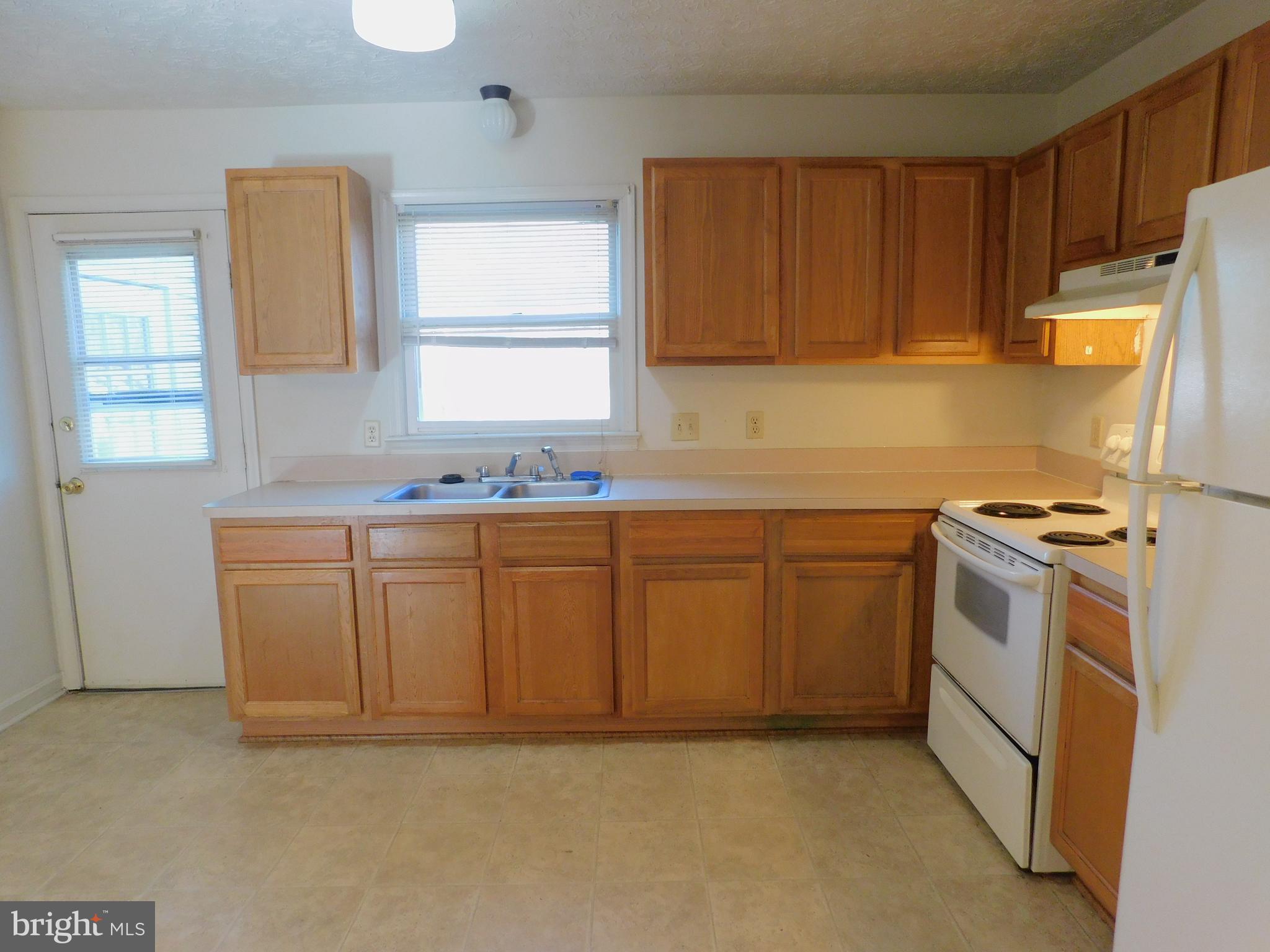 FREDERICKTOWNE TOWNHOUSE - Residential Lease