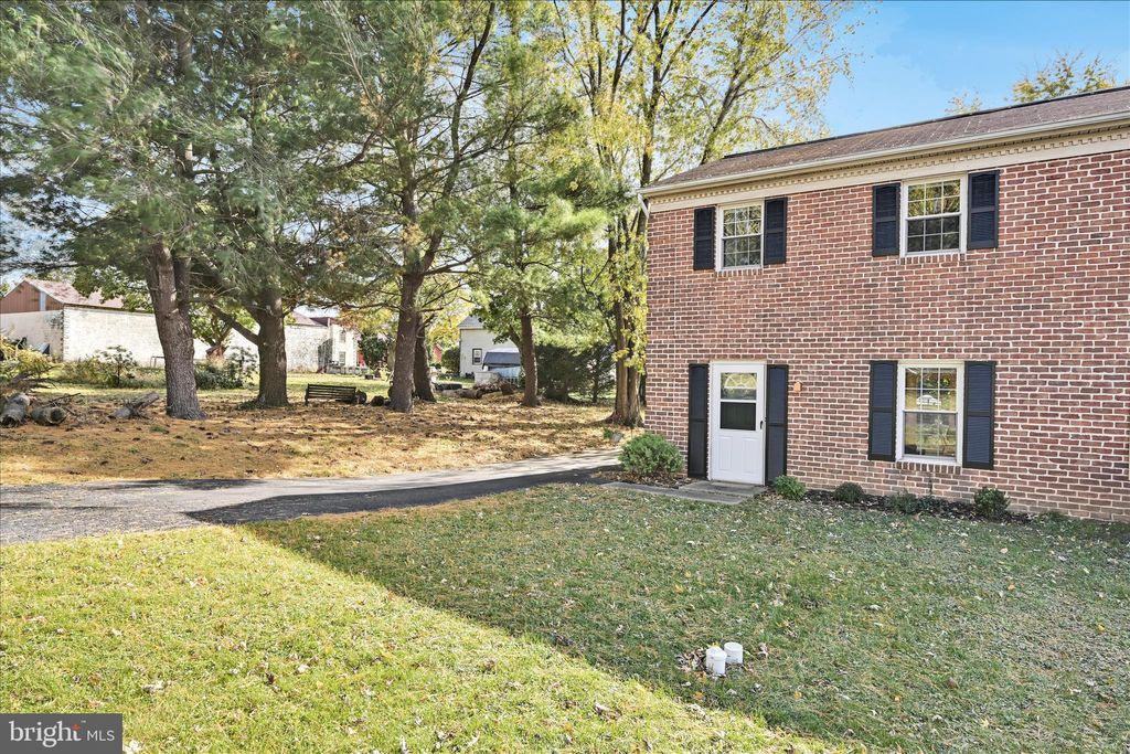 Photo of 602 Bernhard Avenue, MOUNT JOY, PA 17552 (MLS # PALA2079356)