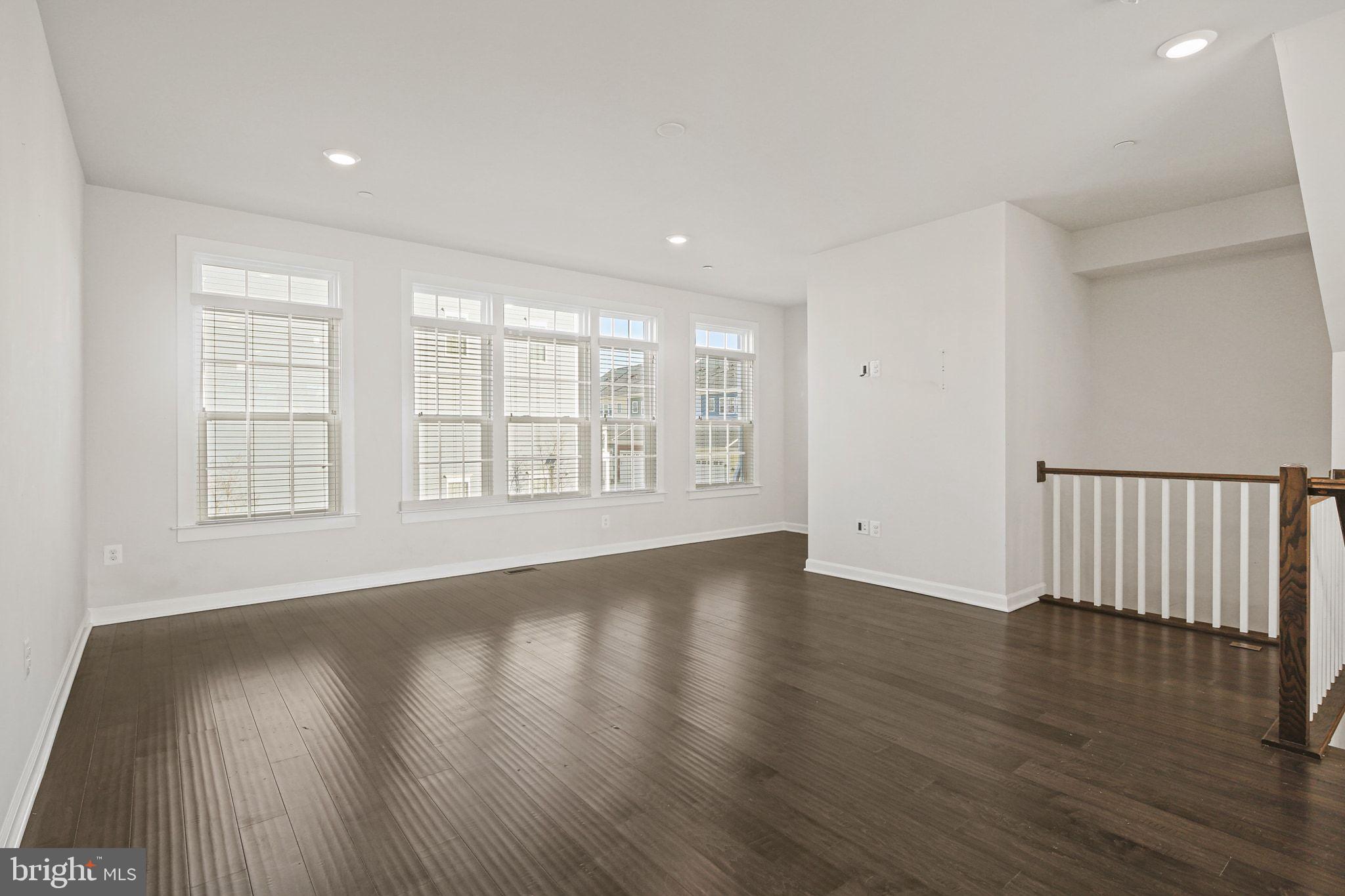 6015 HIDDEN MEADOW 3