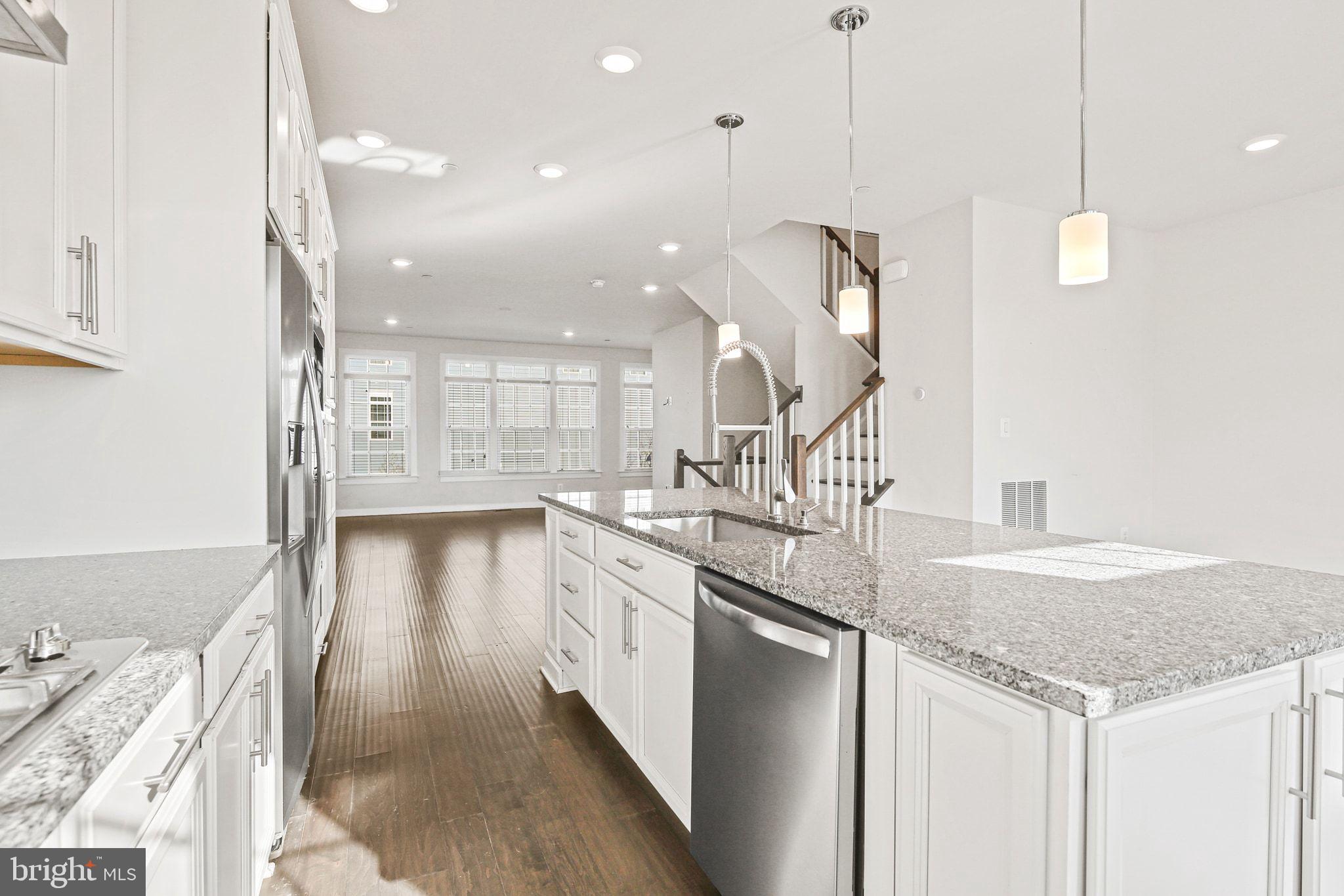 6015 HIDDEN MEADOW 3