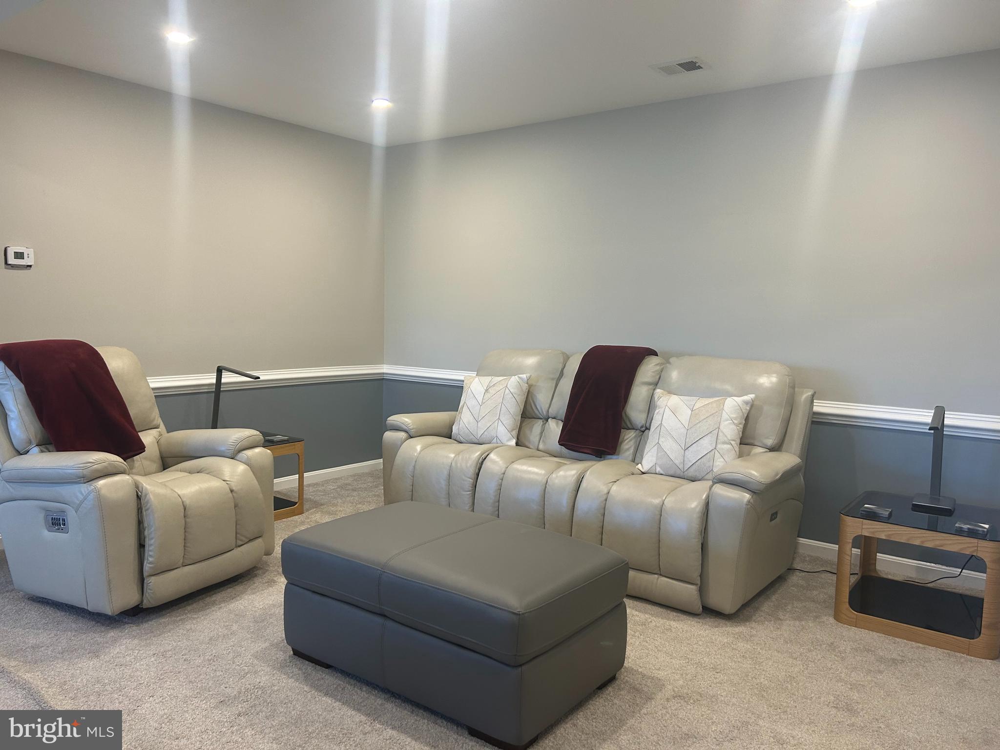 DOMINION STATION CONDOMINIUM - Residential Lease