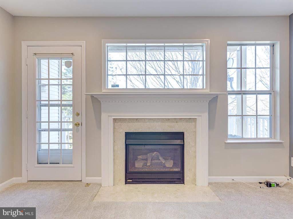 DOMINION STATION CONDOMINIUM - Residential Lease