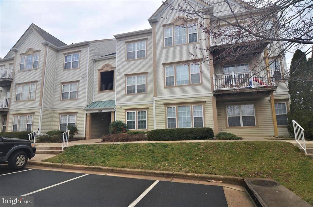 DOMINION STATION CONDOMINIUM - Residential Lease