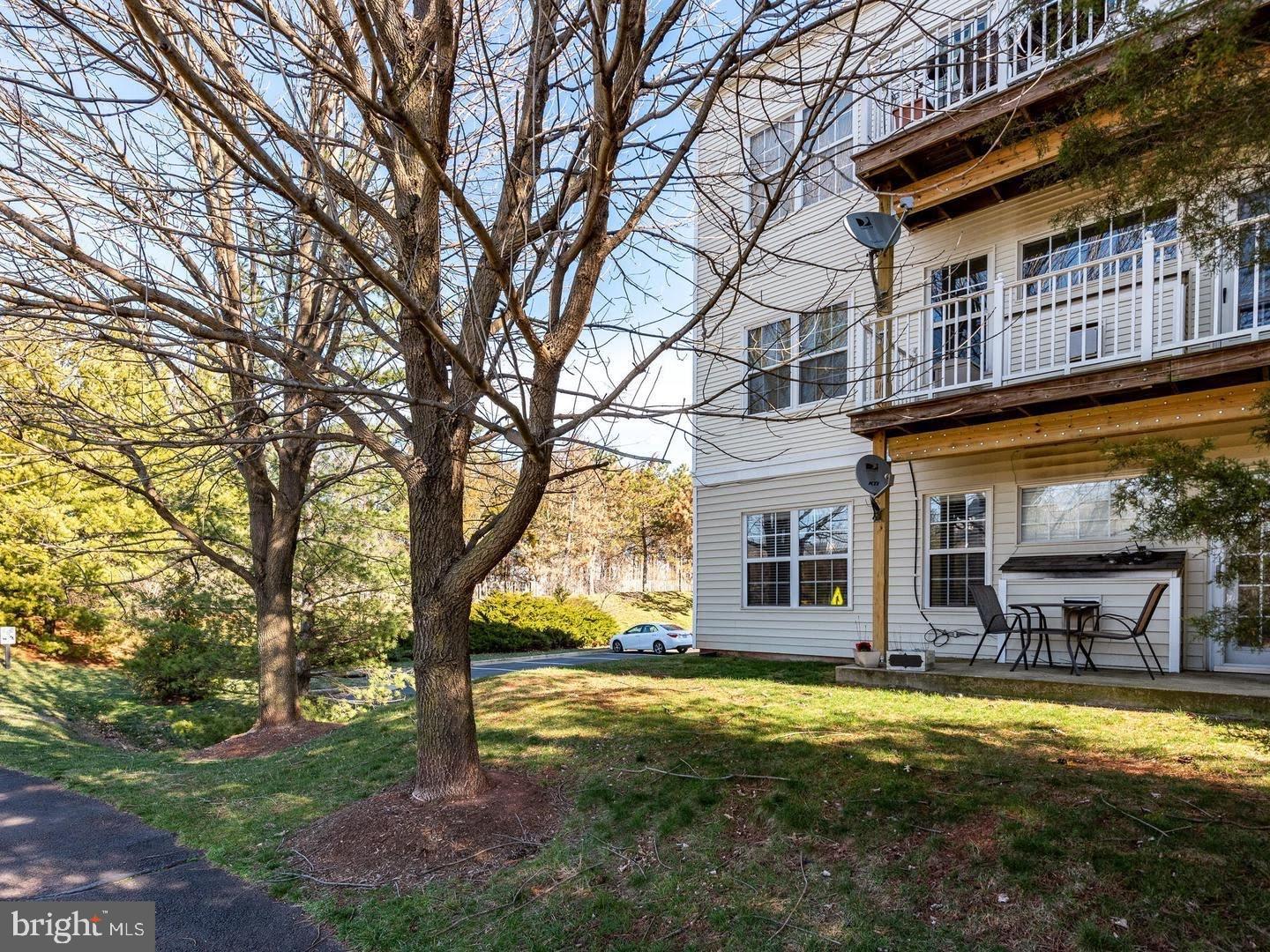 DOMINION STATION CONDOMINIUM - Residential Lease