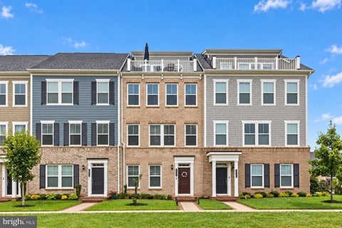Photo of 17319 Turnstone Drive, DUMFRIES, VA 22026 (MLS # VAPW2131216)