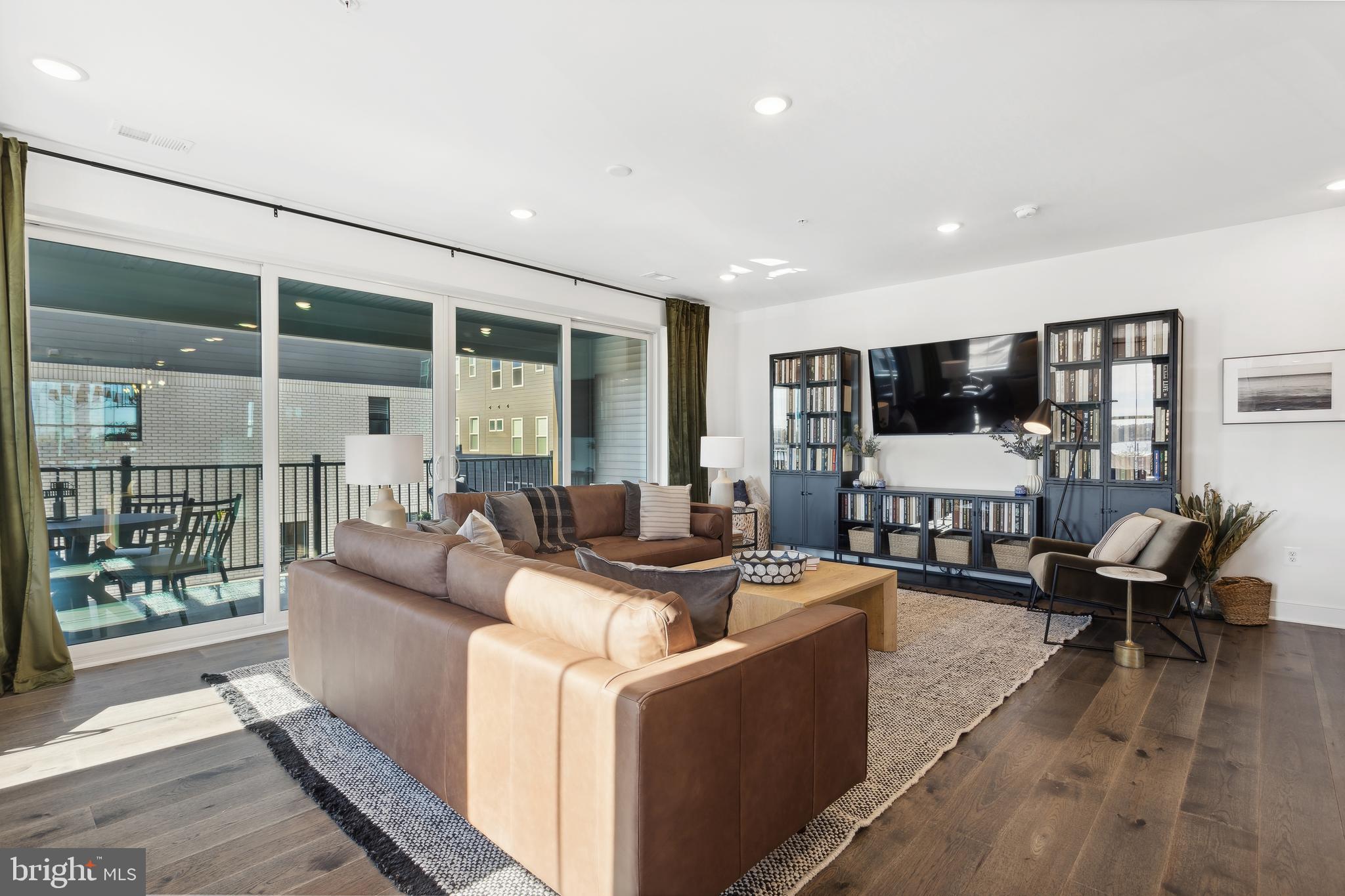LOCKE LANDING - Residential