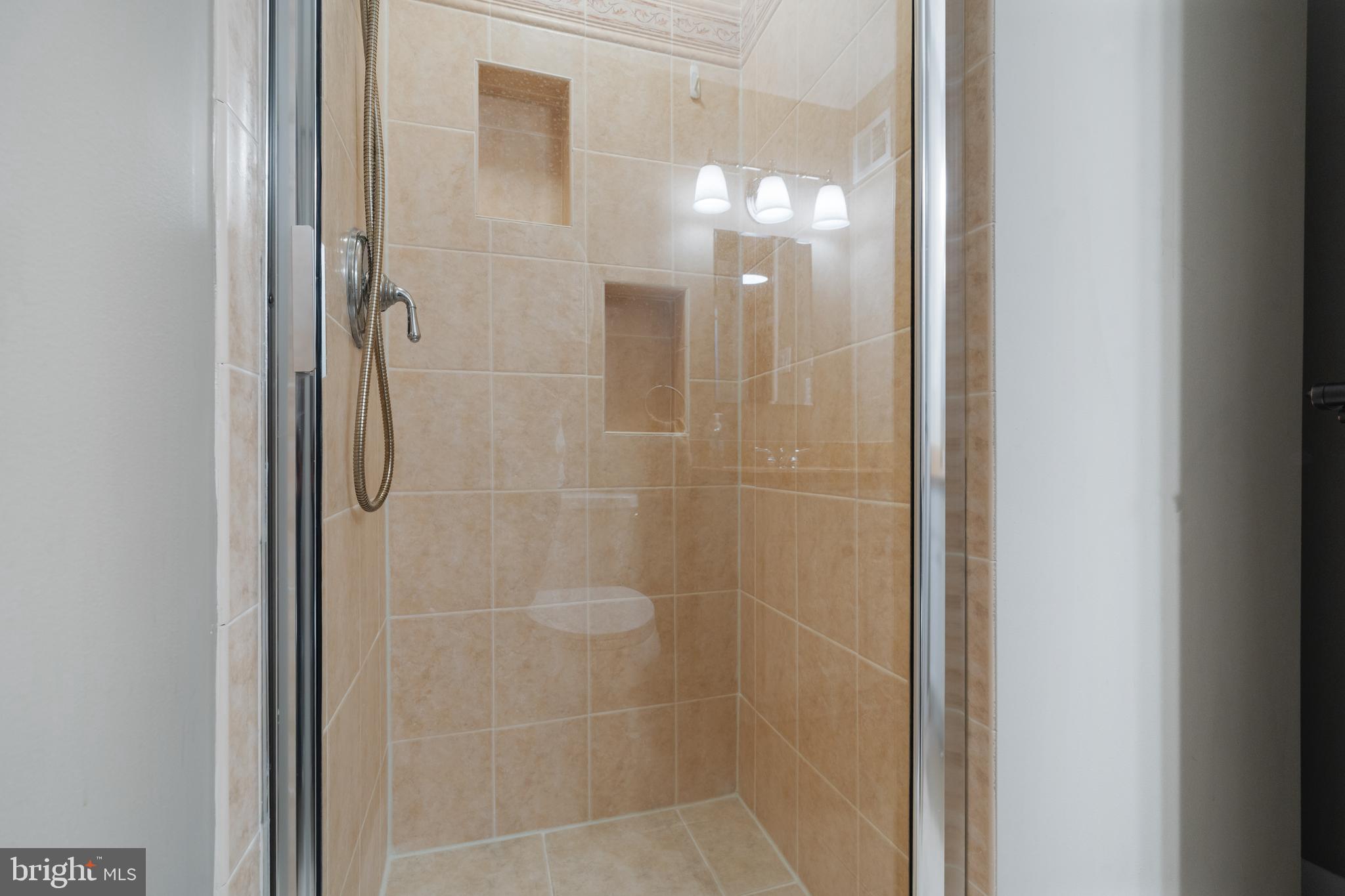 HUNTERS CREEK - Residential