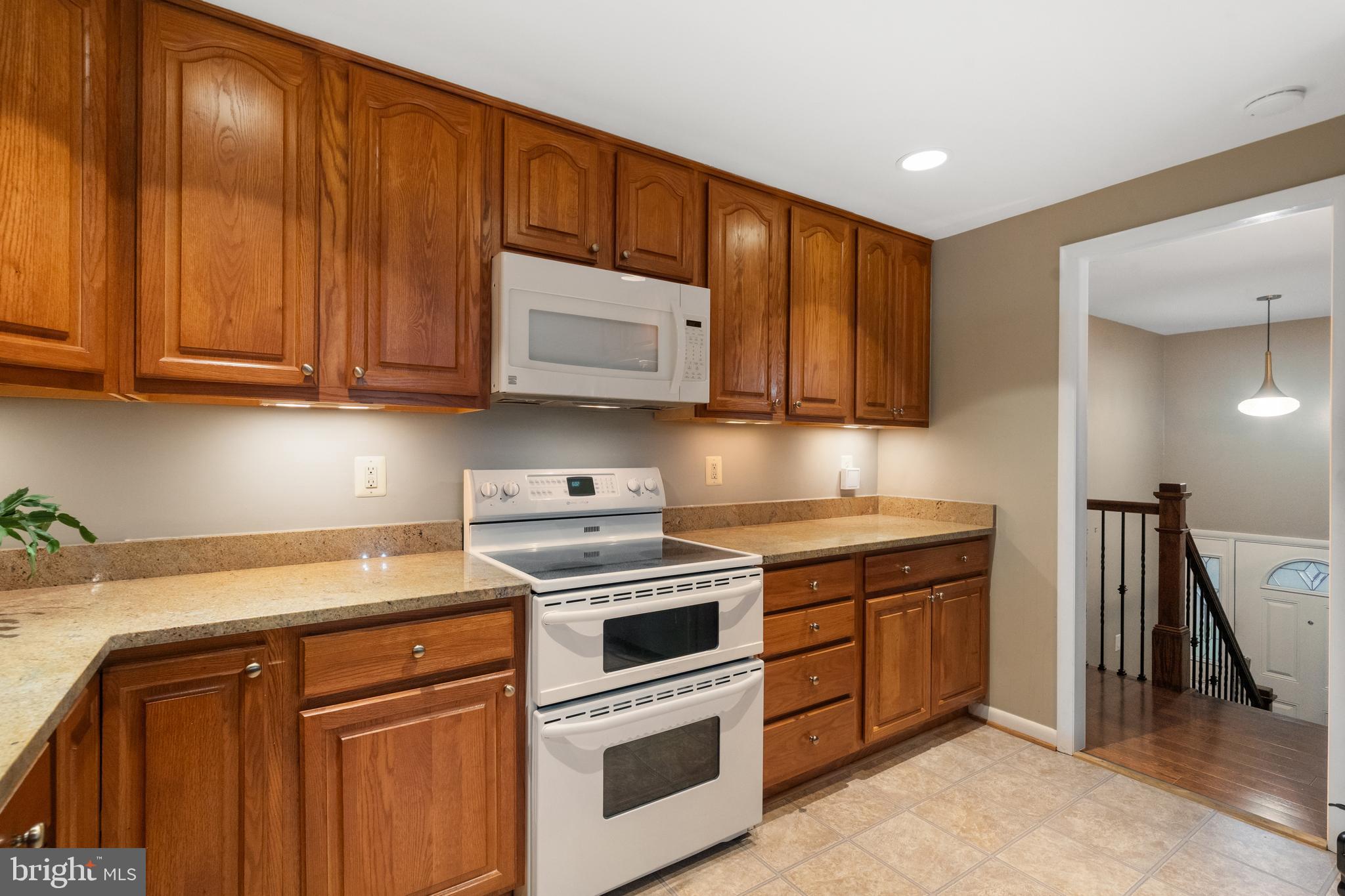 HUNTERS CREEK - Residential