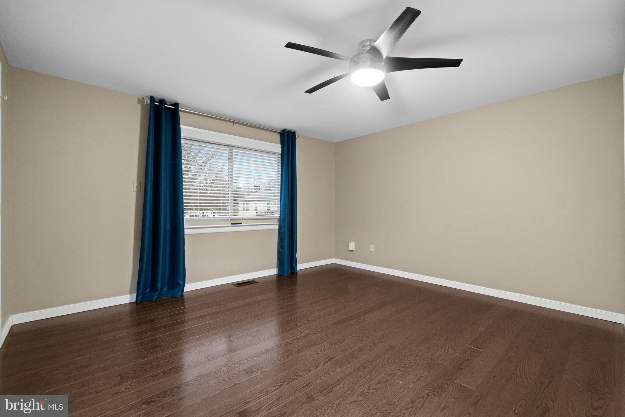 HUNTERS CREEK - Residential