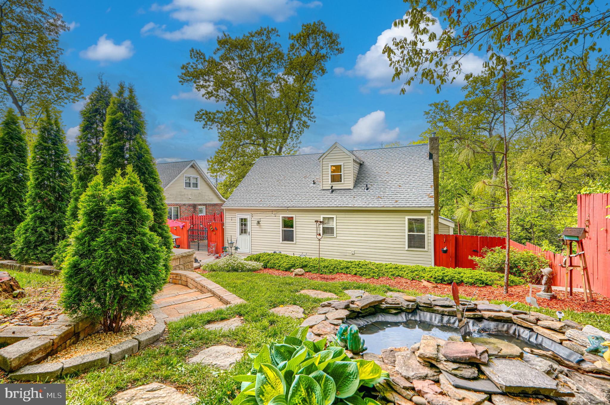 EDMUNDS HILL - Residential