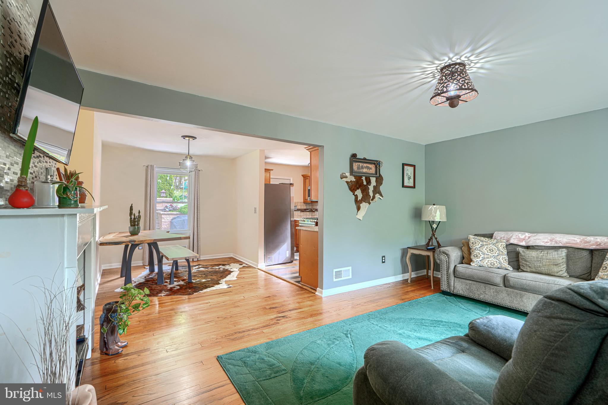 EDMUNDS HILL - Residential