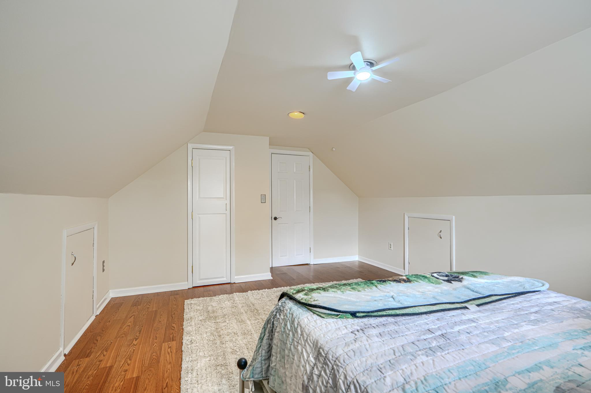 EDMUNDS HILL - Residential