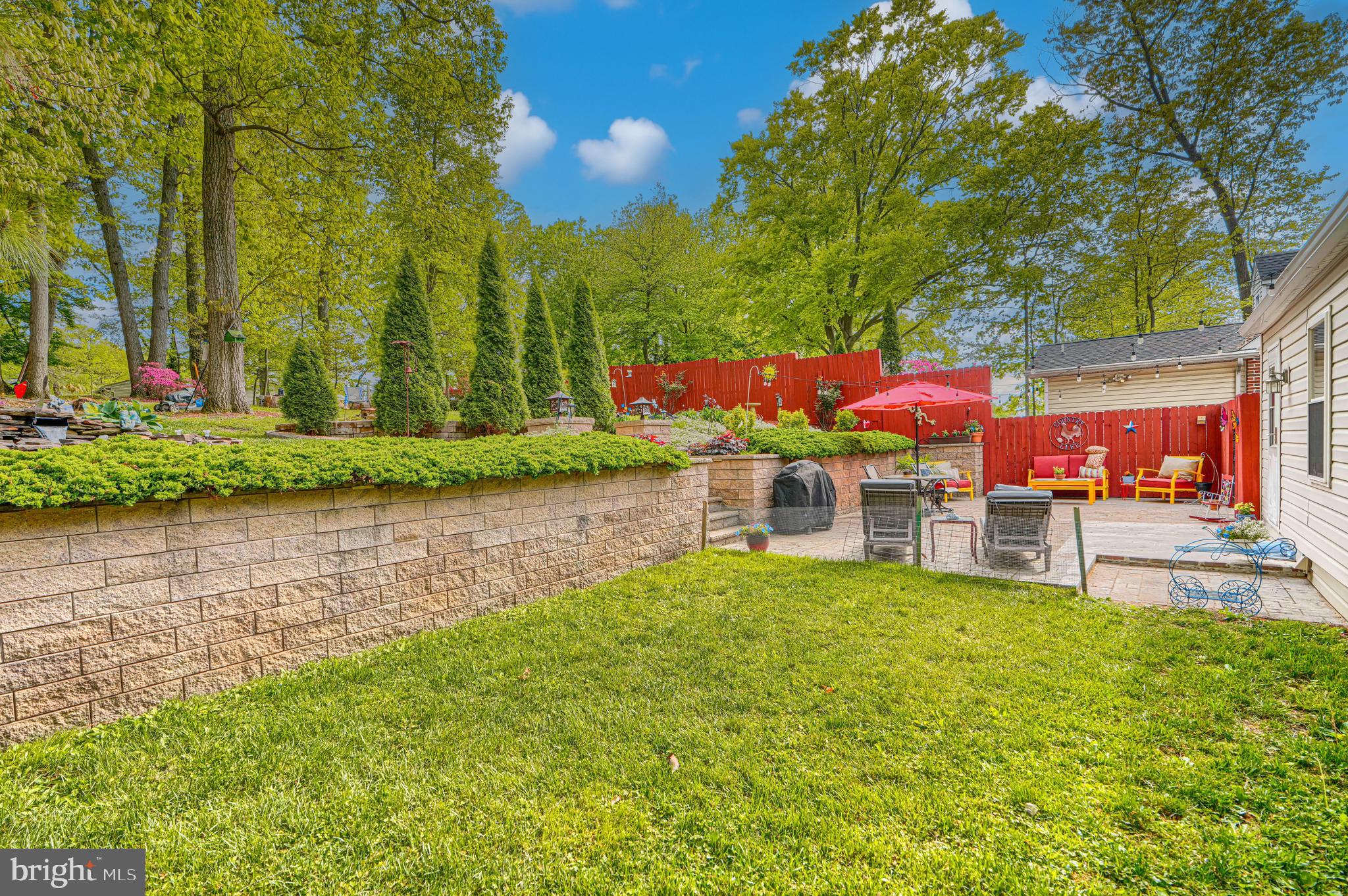 EDMUNDS HILL - Residential