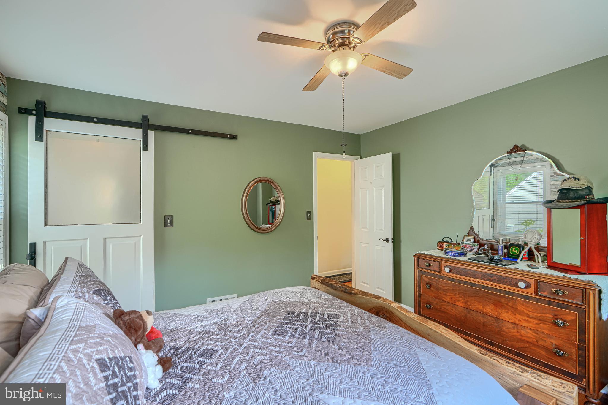 EDMUNDS HILL - Residential