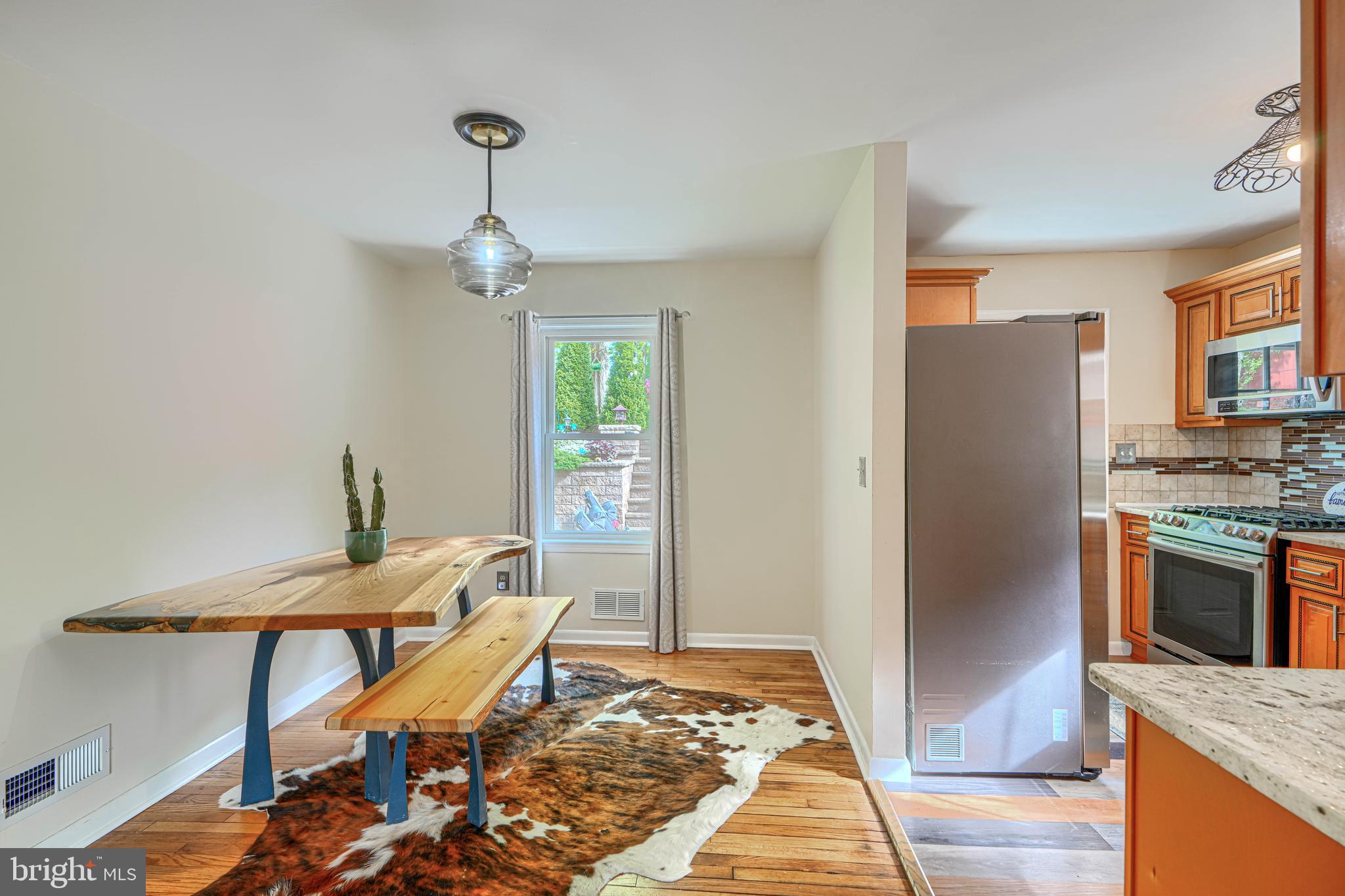 EDMUNDS HILL - Residential