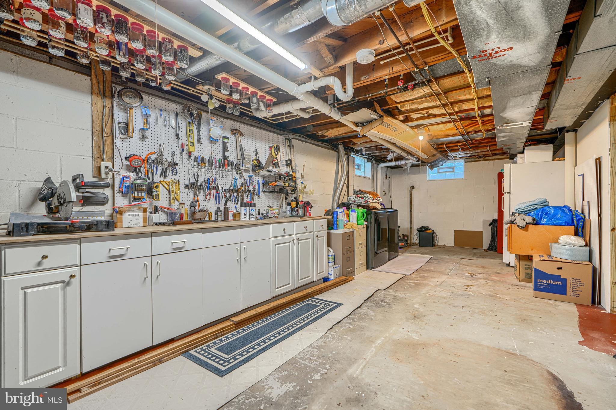 EDMUNDS HILL - Residential