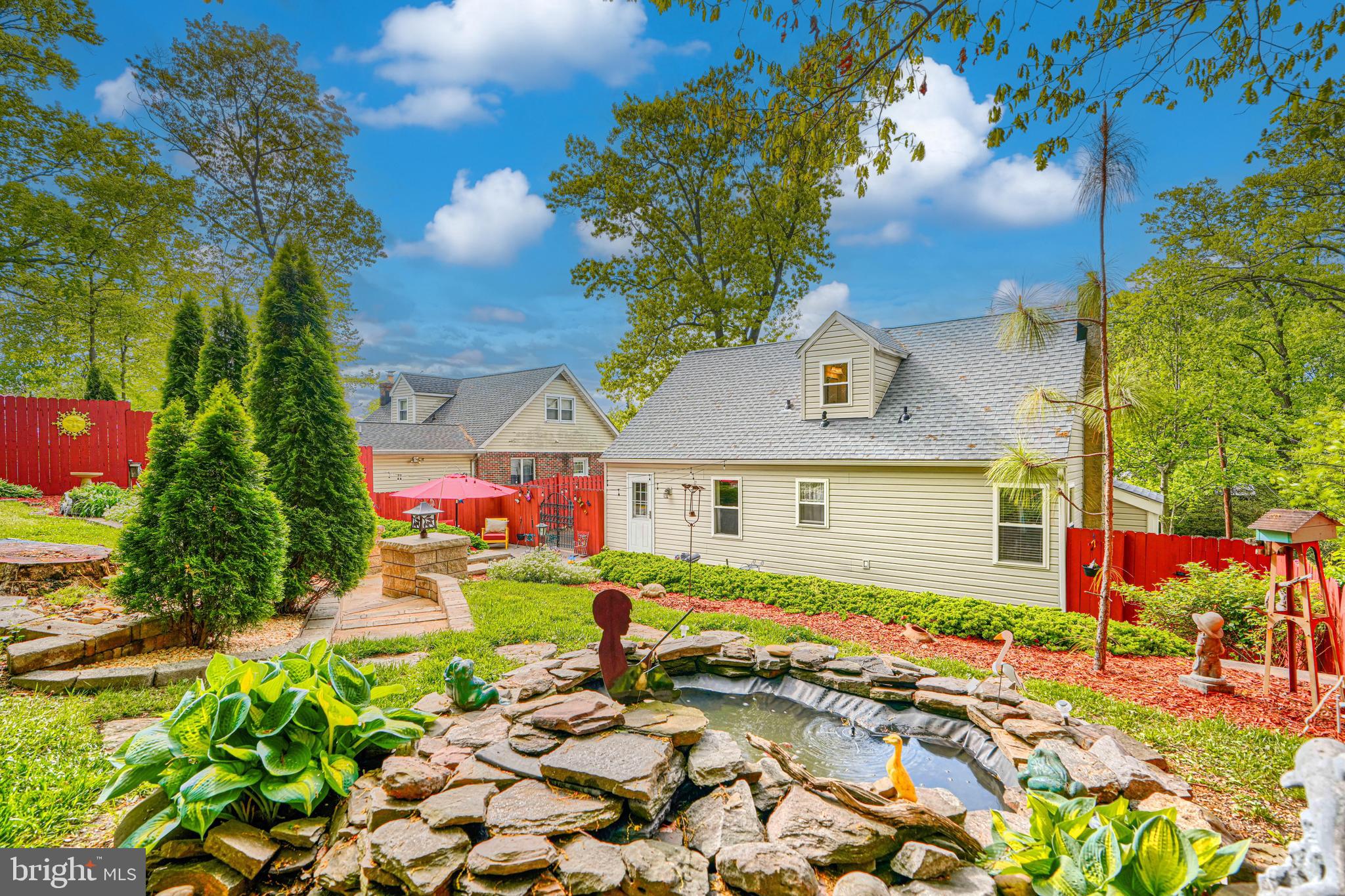 EDMUNDS HILL - Residential
