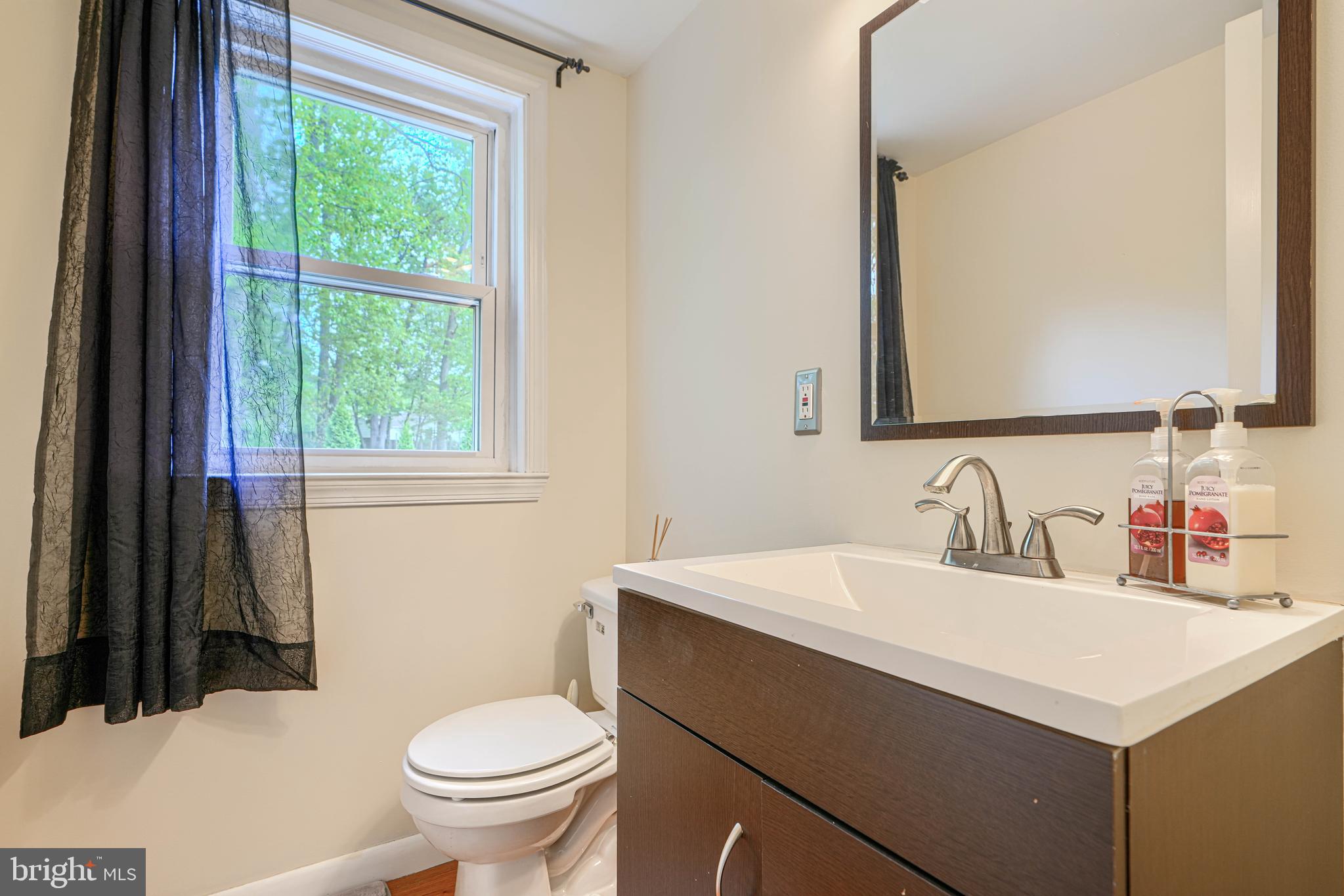 EDMUNDS HILL - Residential