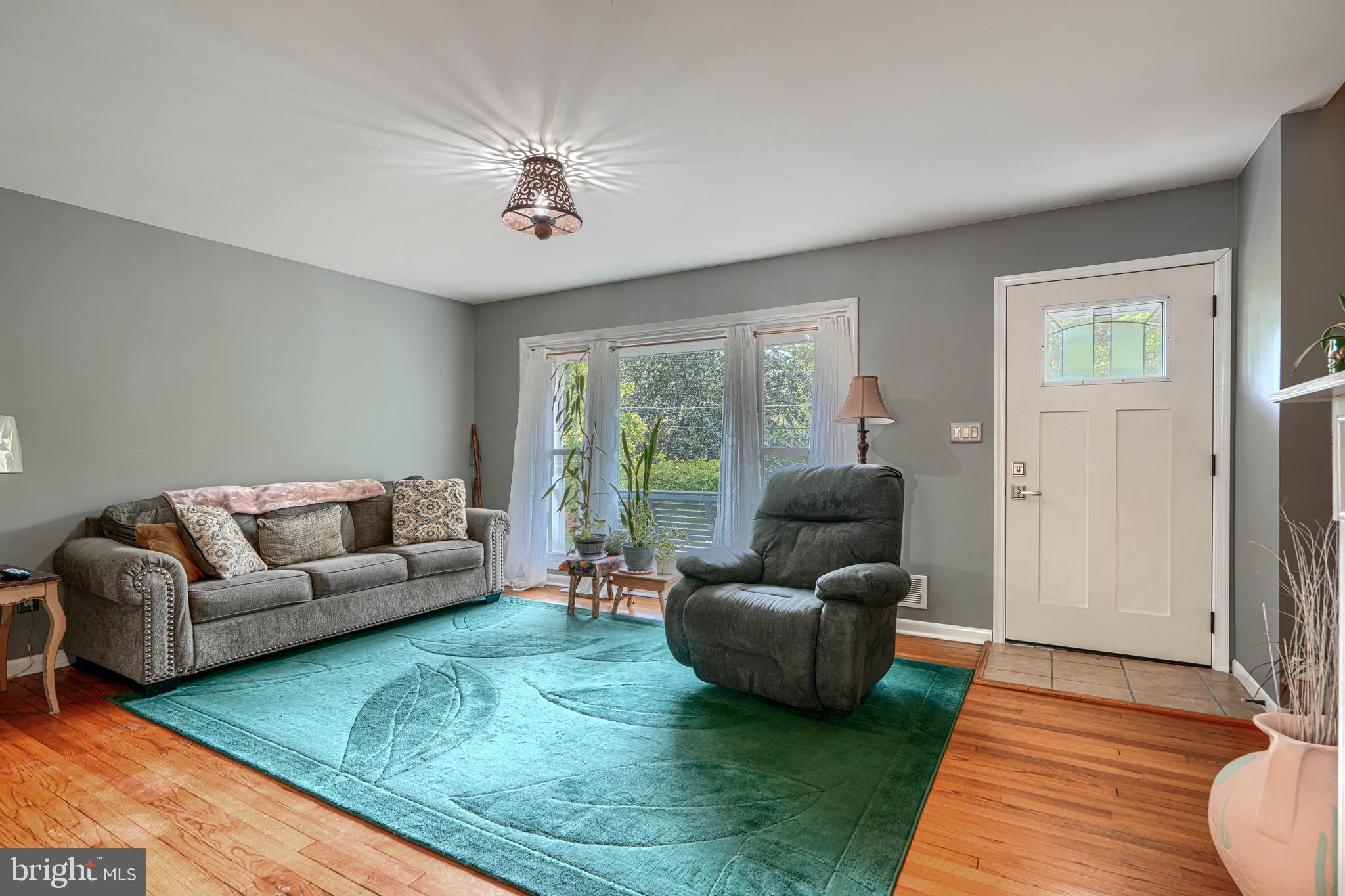 EDMUNDS HILL - Residential