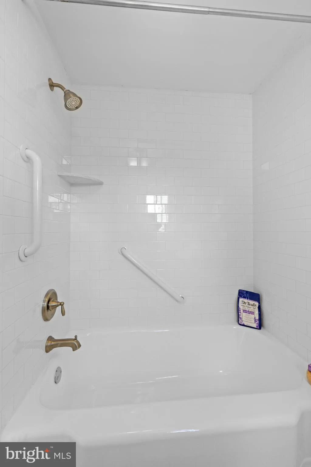 Ardmore, Pennsylvania 19003, United States, 4 Bedrooms Bedrooms, ,4 BathroomsBathrooms,Residential,Contingent,251056