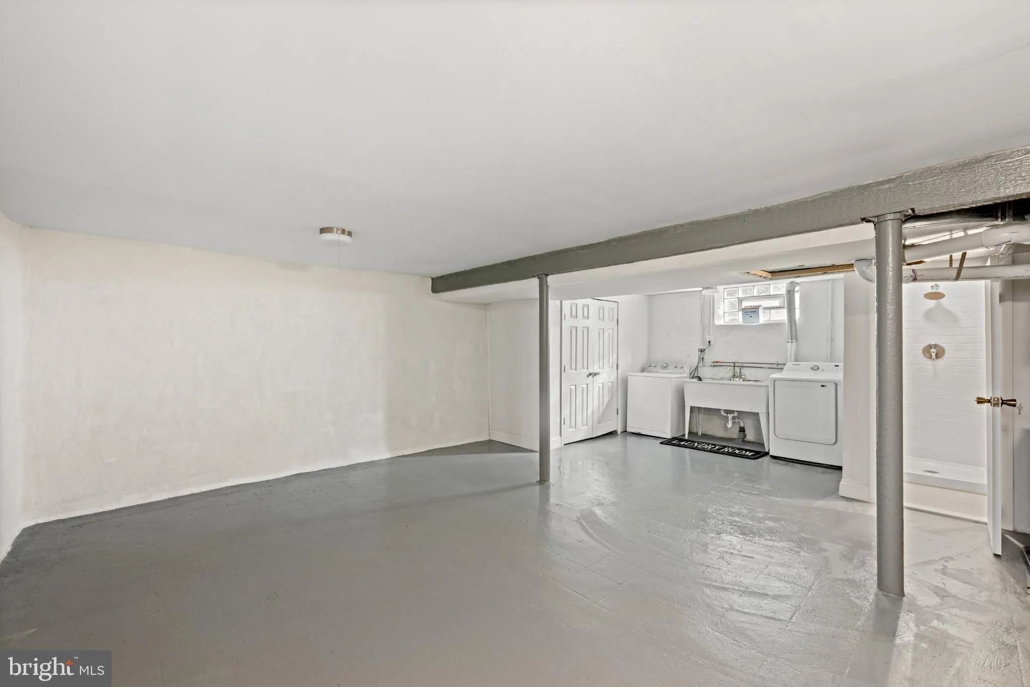 Ardmore, Pennsylvania 19003, United States, 4 Bedrooms Bedrooms, ,4 BathroomsBathrooms,Residential,Contingent,251056