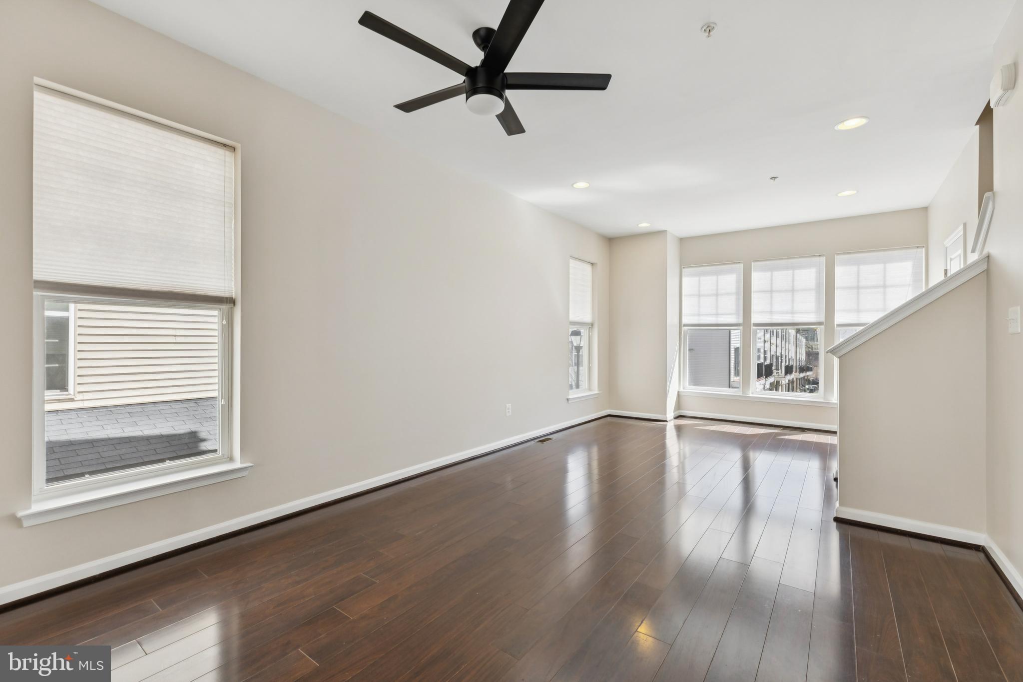 GALLERY PARK - Residential