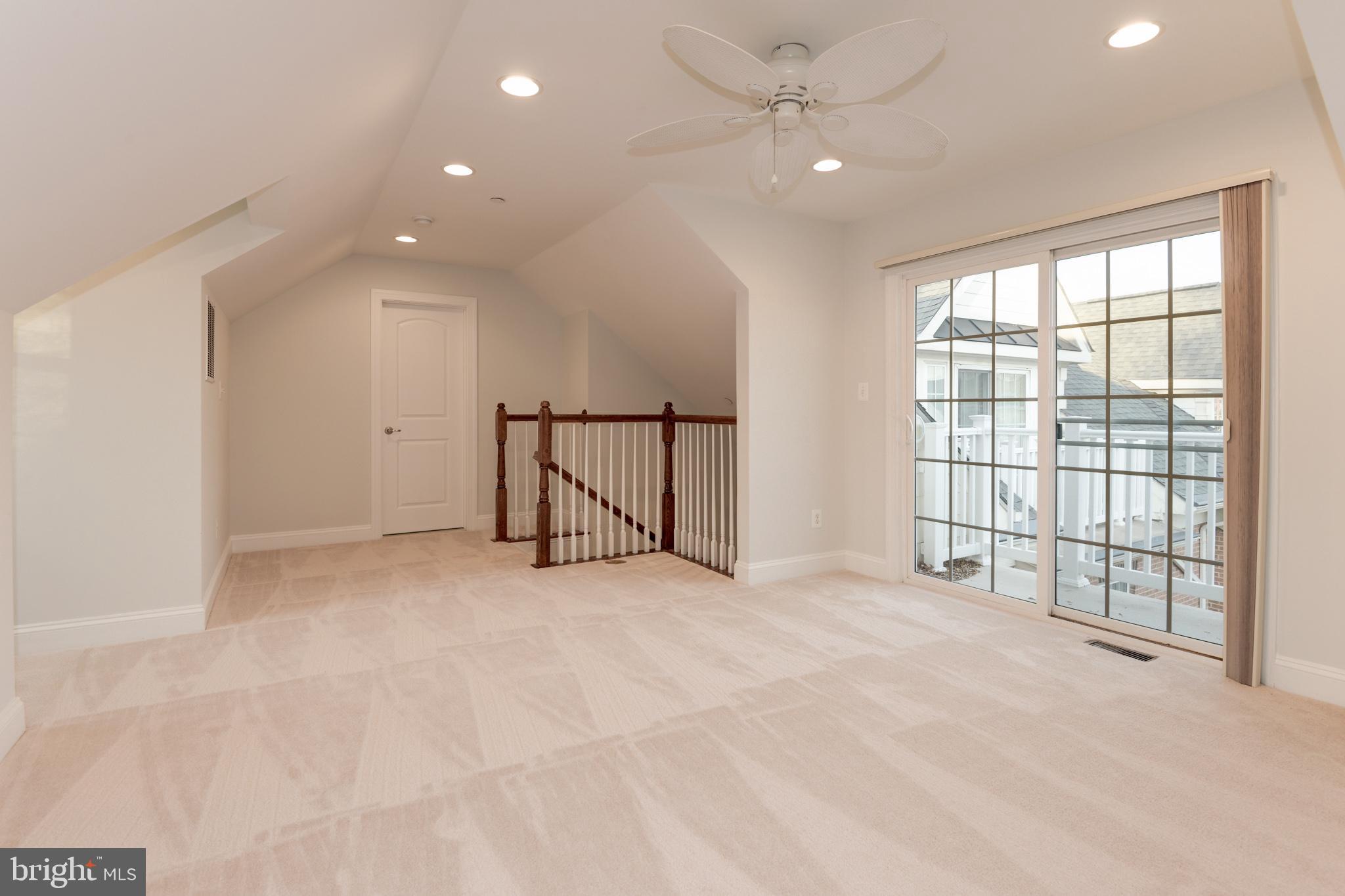 MADISON MEWS - Residential