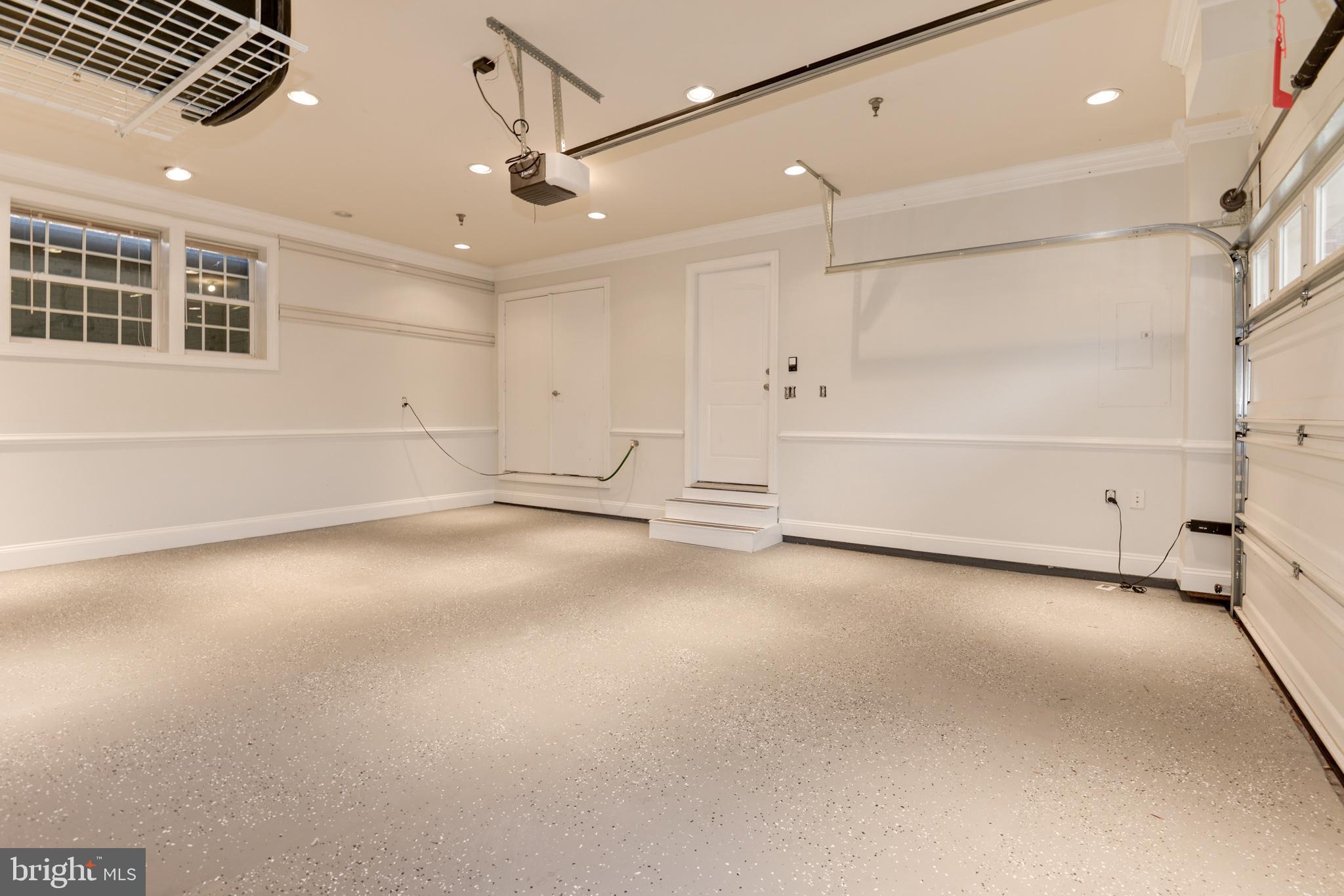 MADISON MEWS - Residential