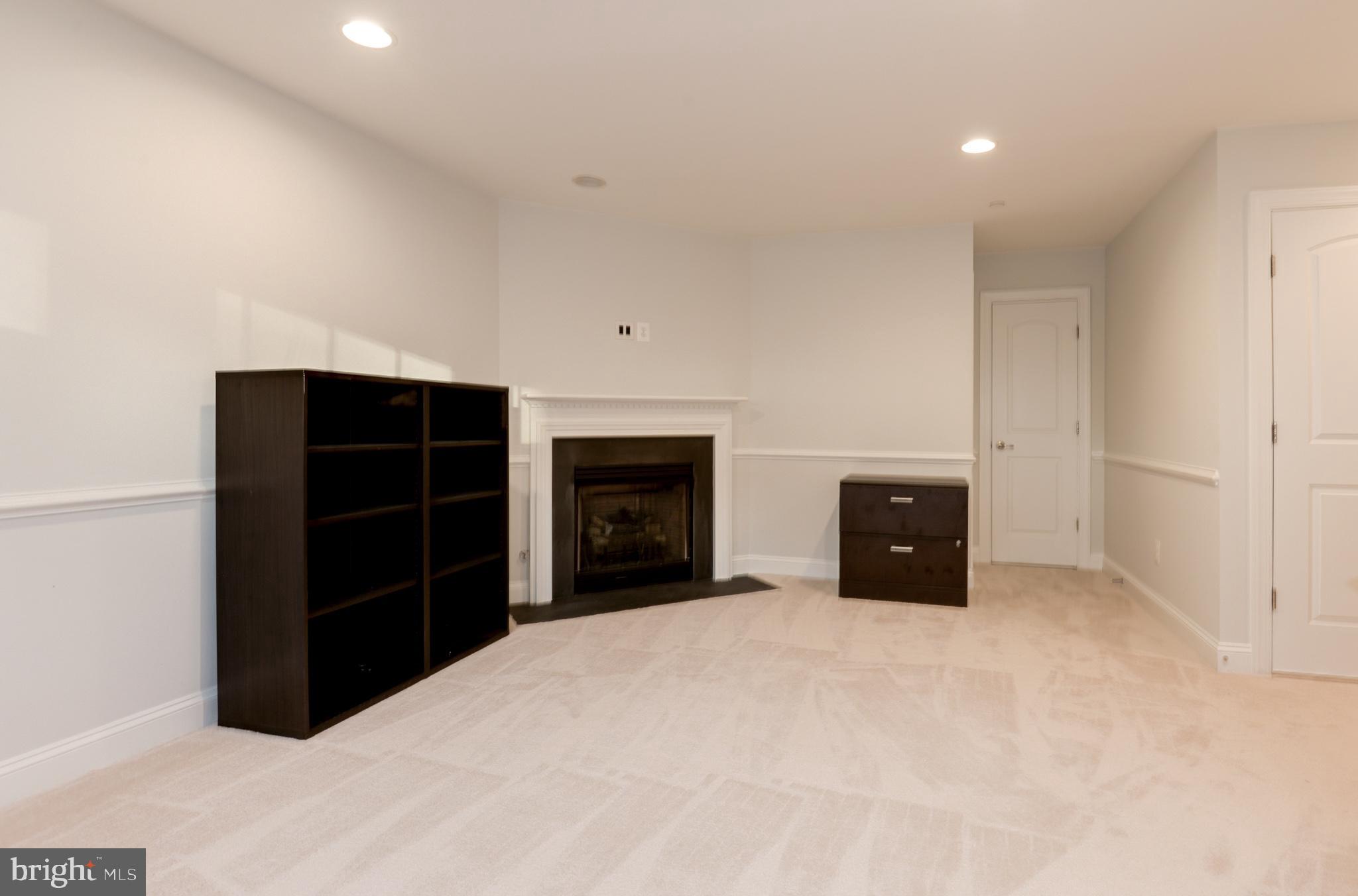 MADISON MEWS - Residential