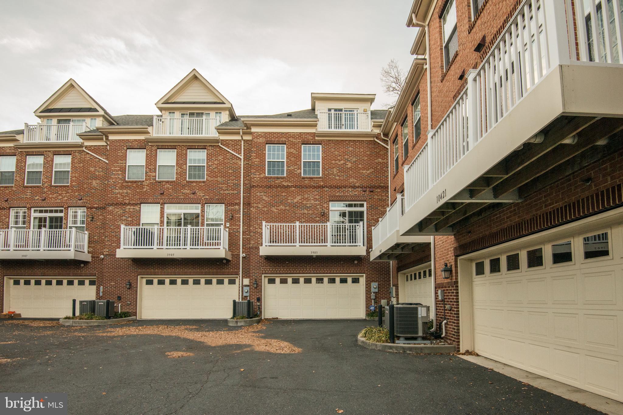 MADISON MEWS - Residential