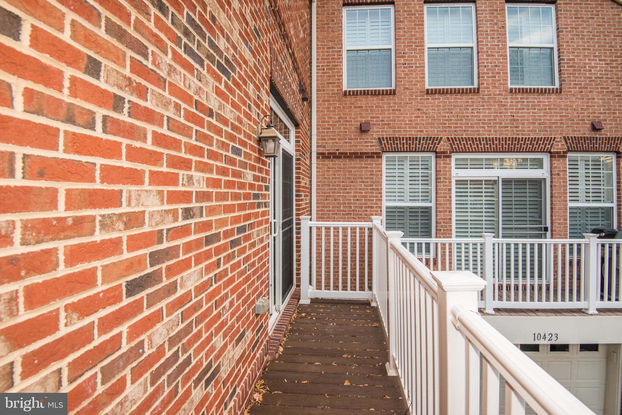 MADISON MEWS - Residential