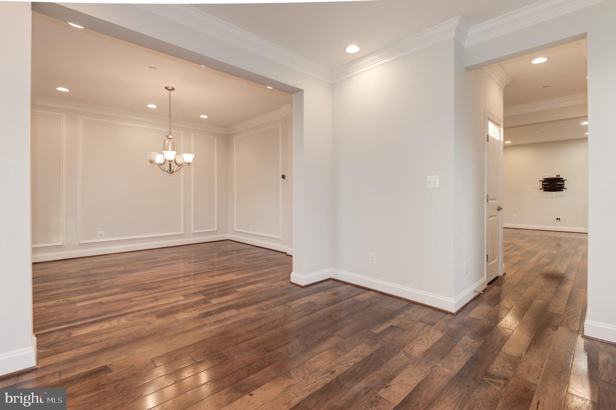 MADISON MEWS - Residential