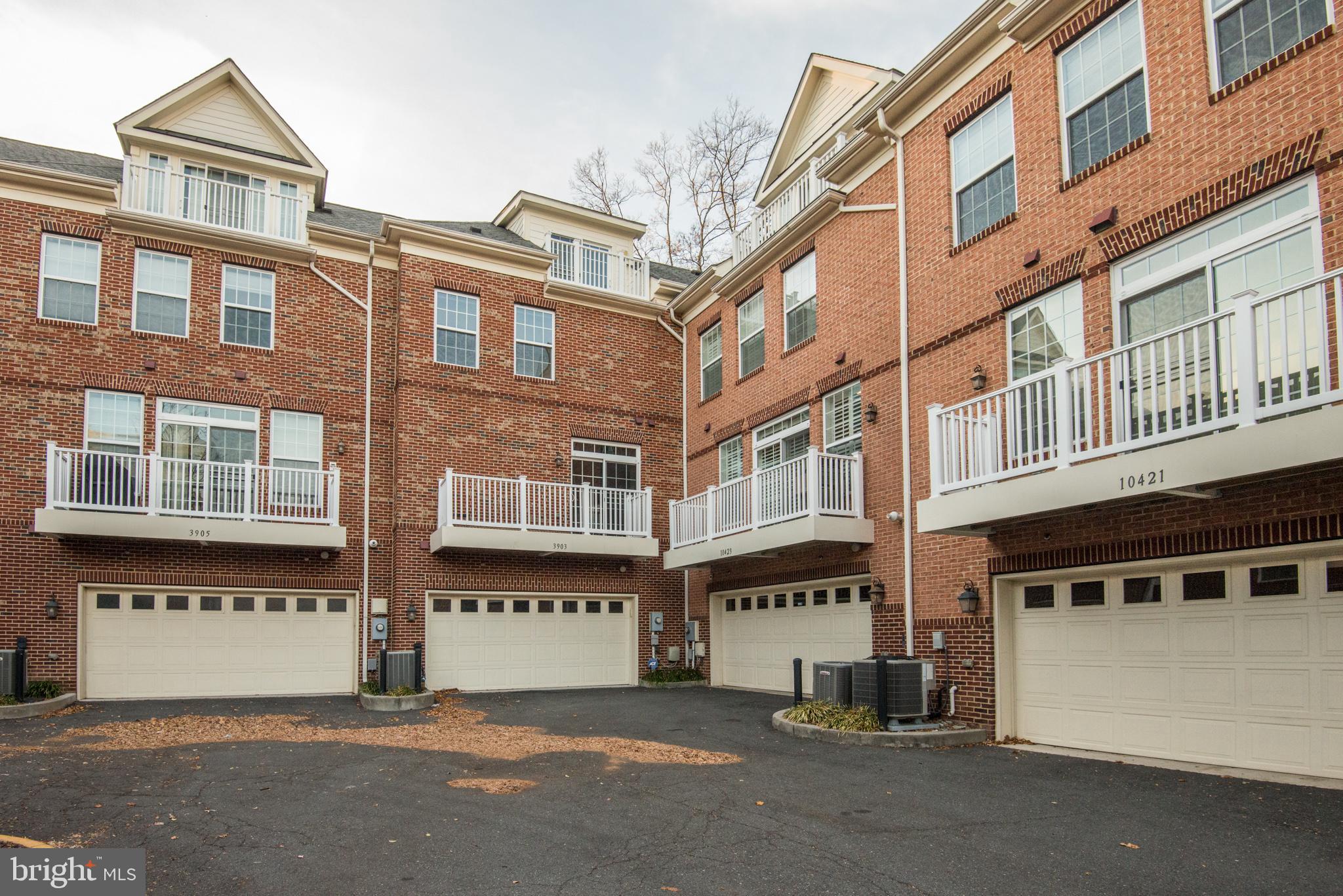 MADISON MEWS - Residential