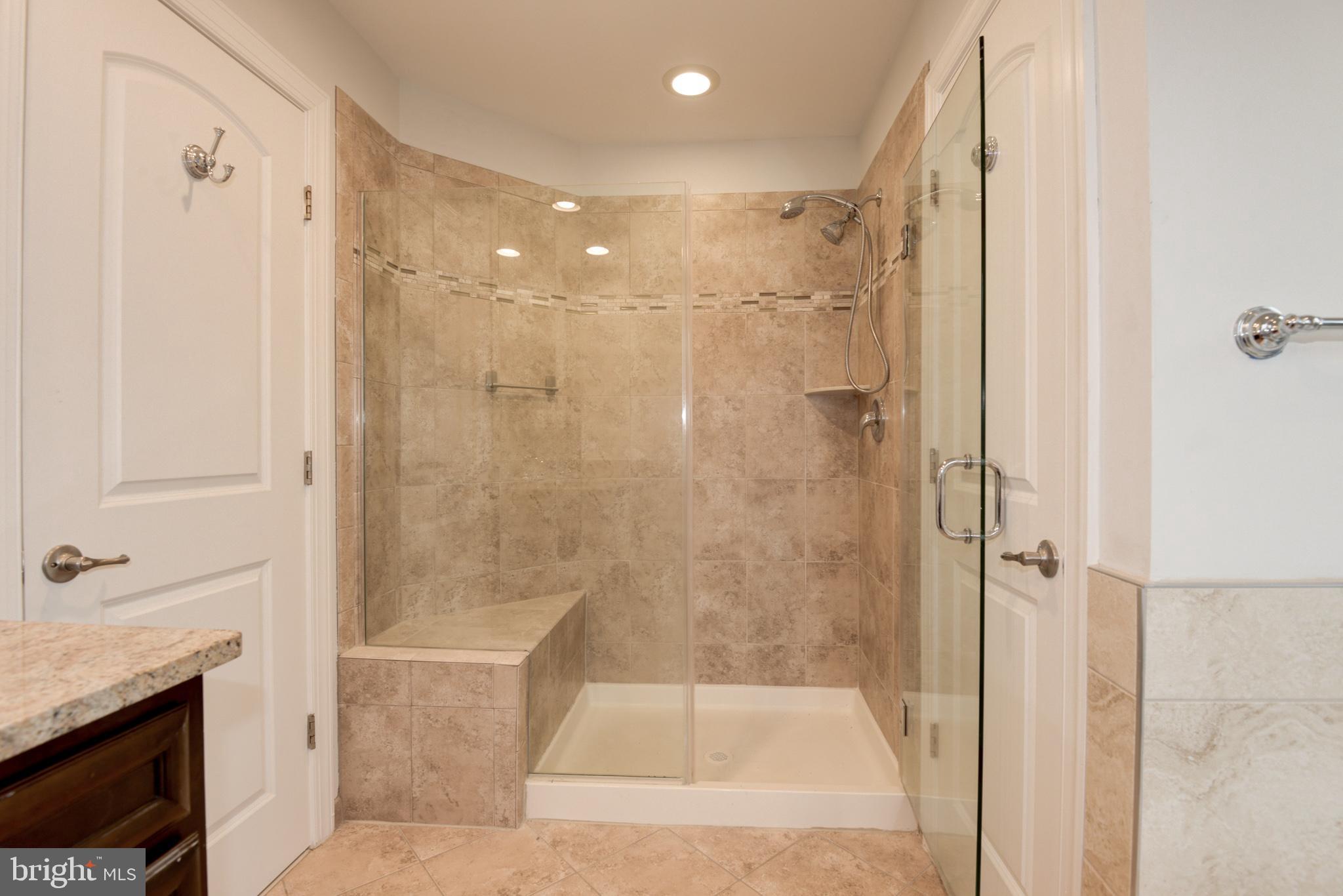 MADISON MEWS - Residential