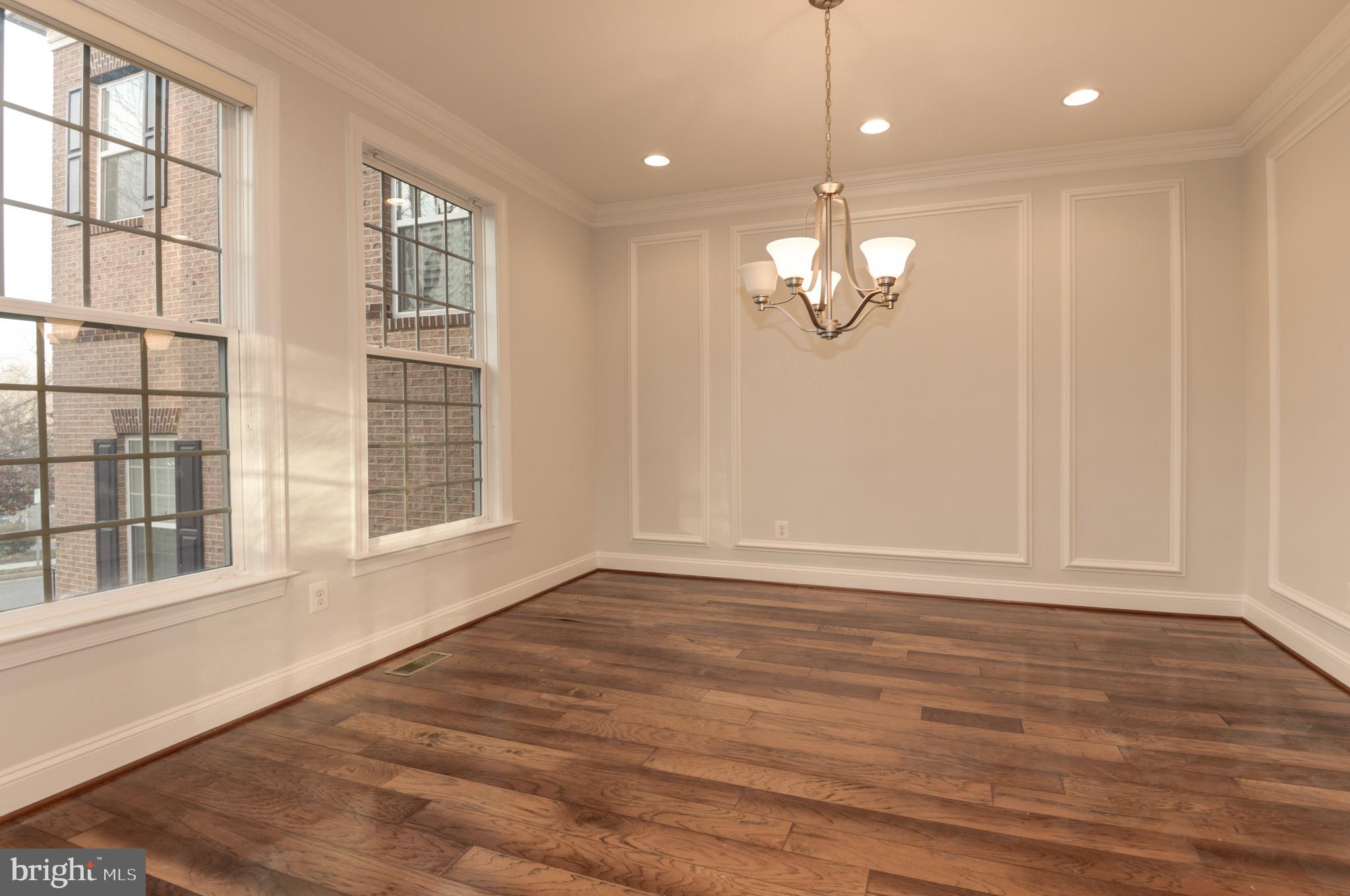 MADISON MEWS - Residential