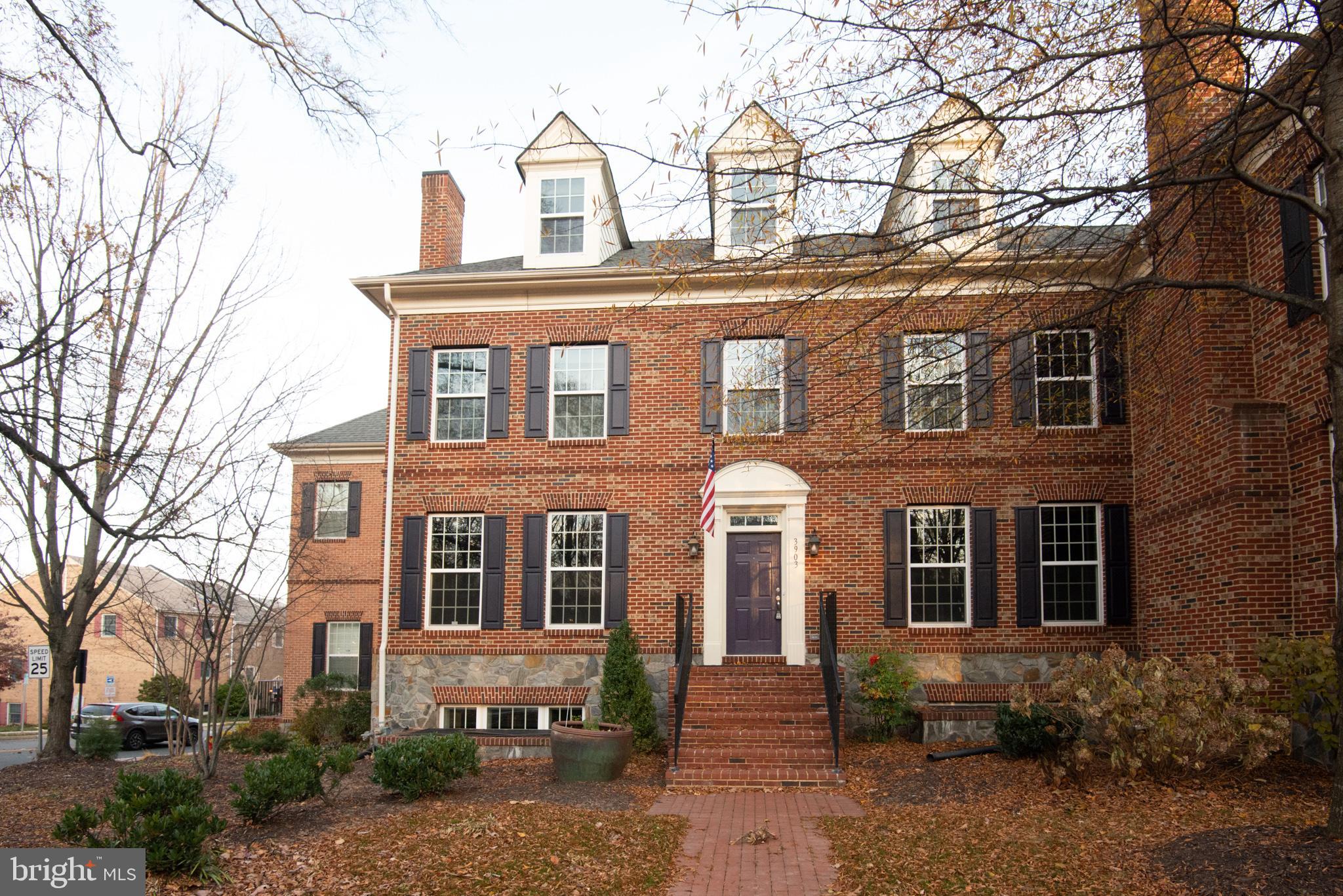 MADISON MEWS - Residential