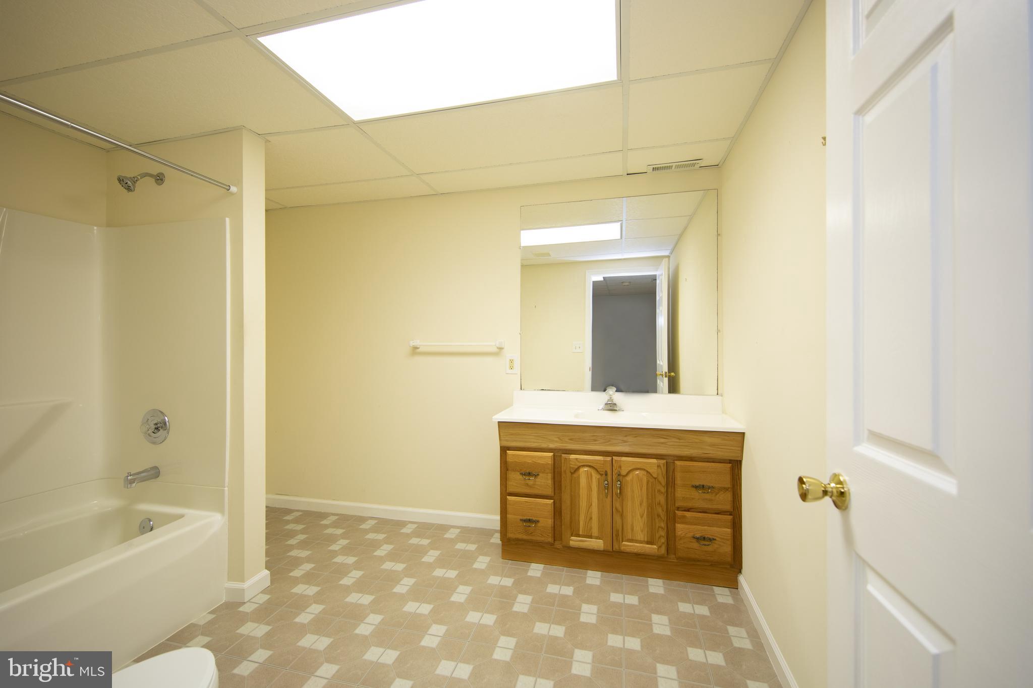 CAMPUS HILLS FARMS - Residential