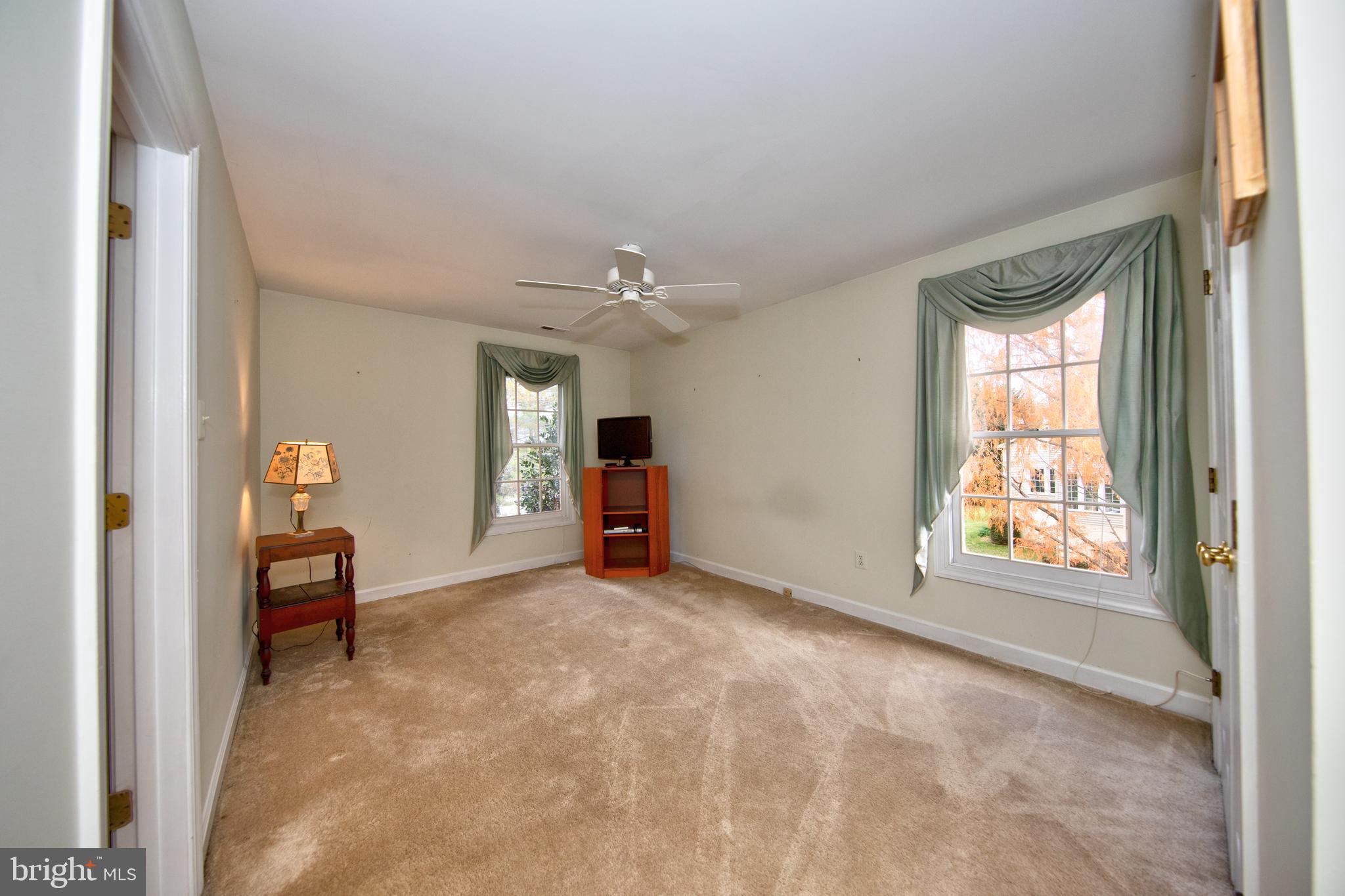 CAMPUS HILLS FARMS - Residential