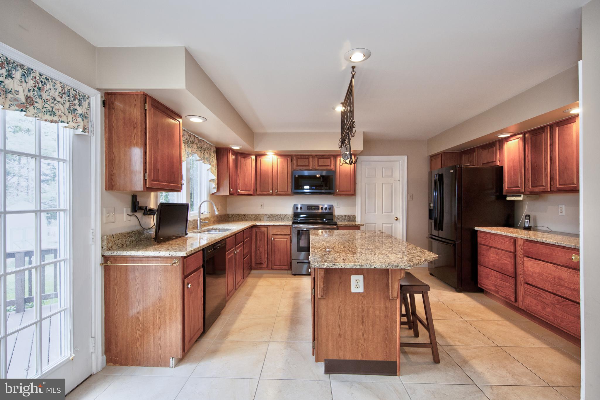 CAMPUS HILLS FARMS - Residential