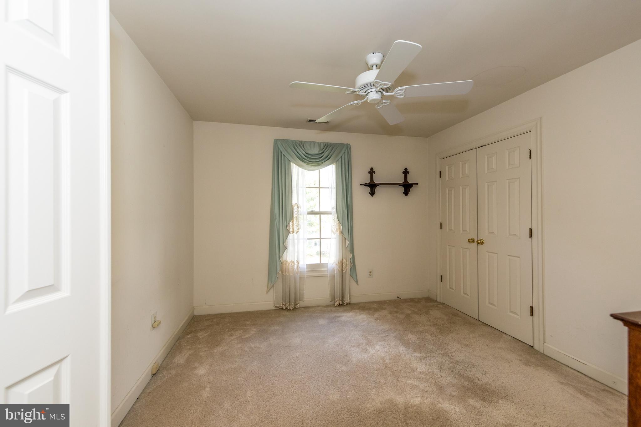 CAMPUS HILLS FARMS - Residential