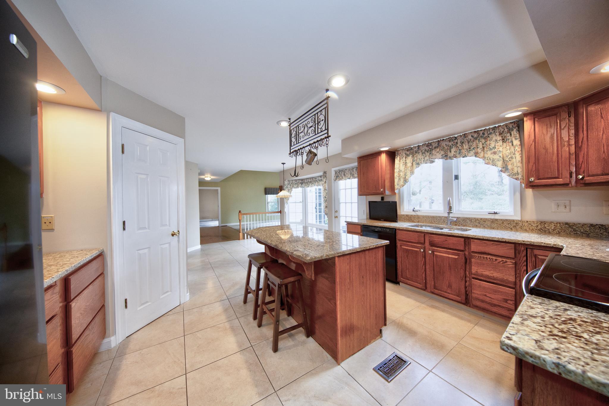 CAMPUS HILLS FARMS - Residential