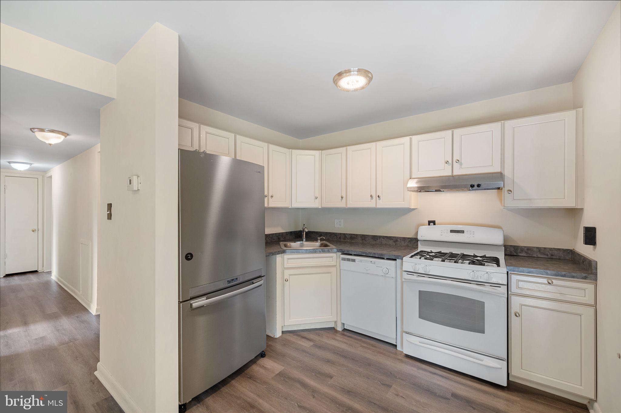 HUNTCREST - Residential