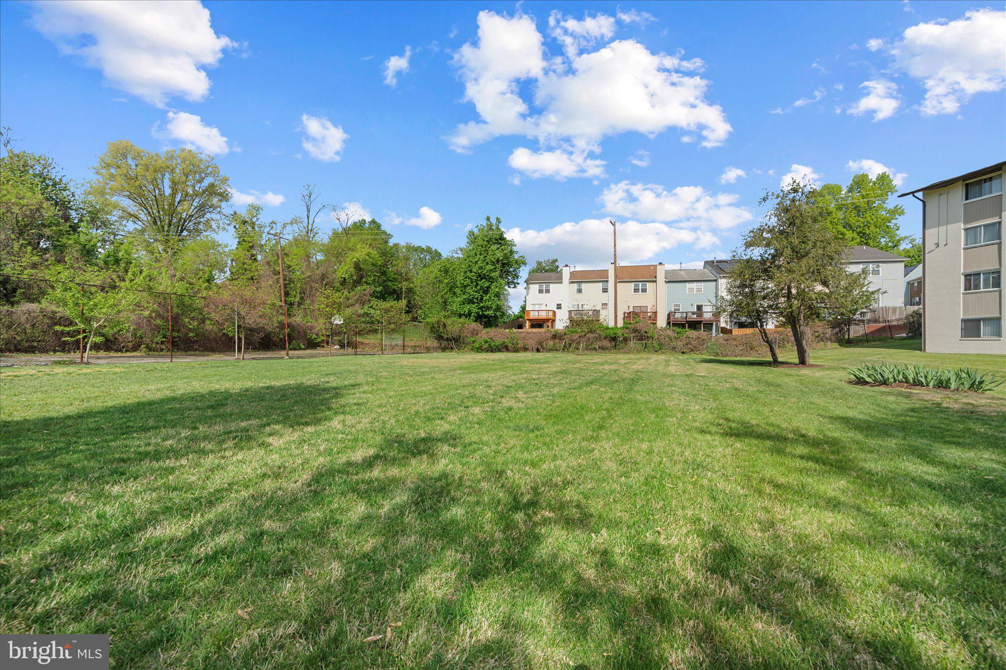 HUNTCREST - Residential